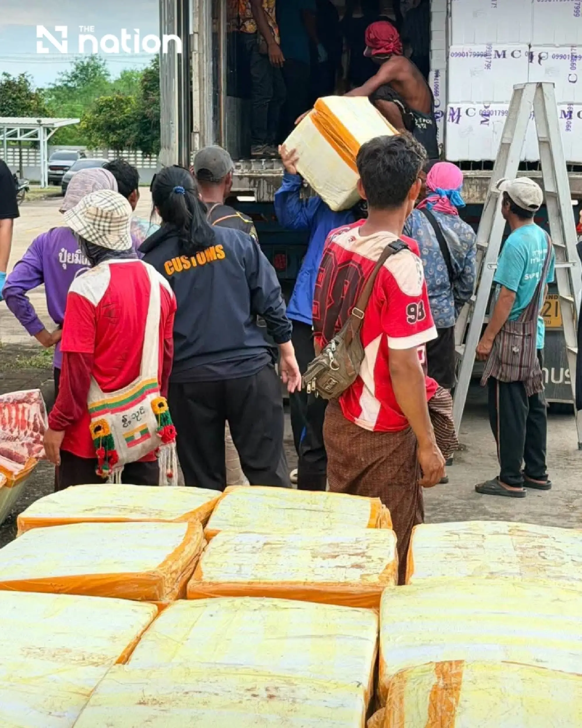 Chiang Saen Customs seize 16.5 tonnes of pork from China on Sept 17
