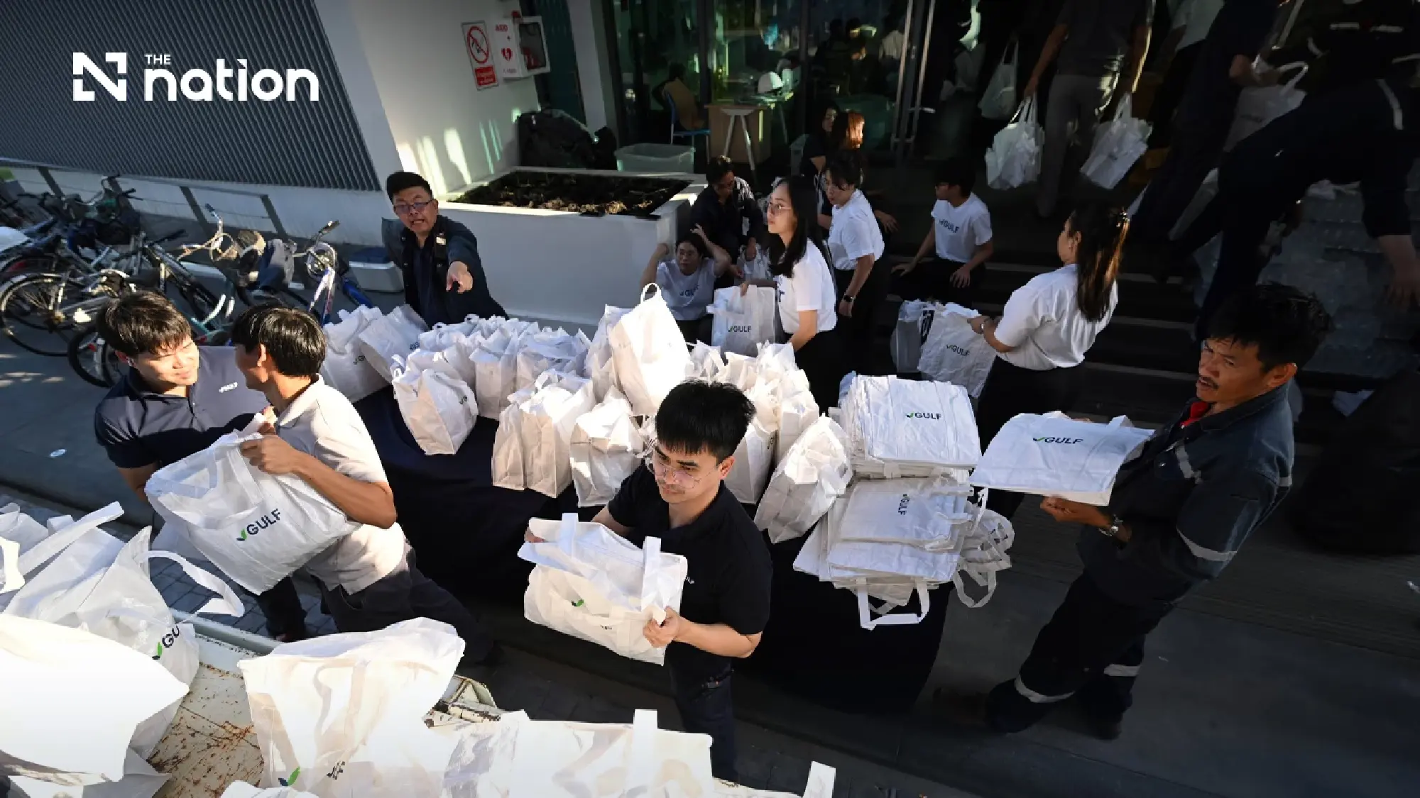 GULF Volunteers Join Forces to Support Bangkok’s Flood-Affected Communities, Deliver ‘GULF Care’ Relief Kits and Essential Supplies