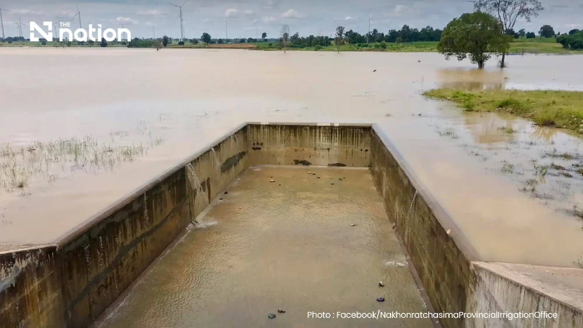 Heavy rain triggers reservoir and flood alerts in three Thai provinces