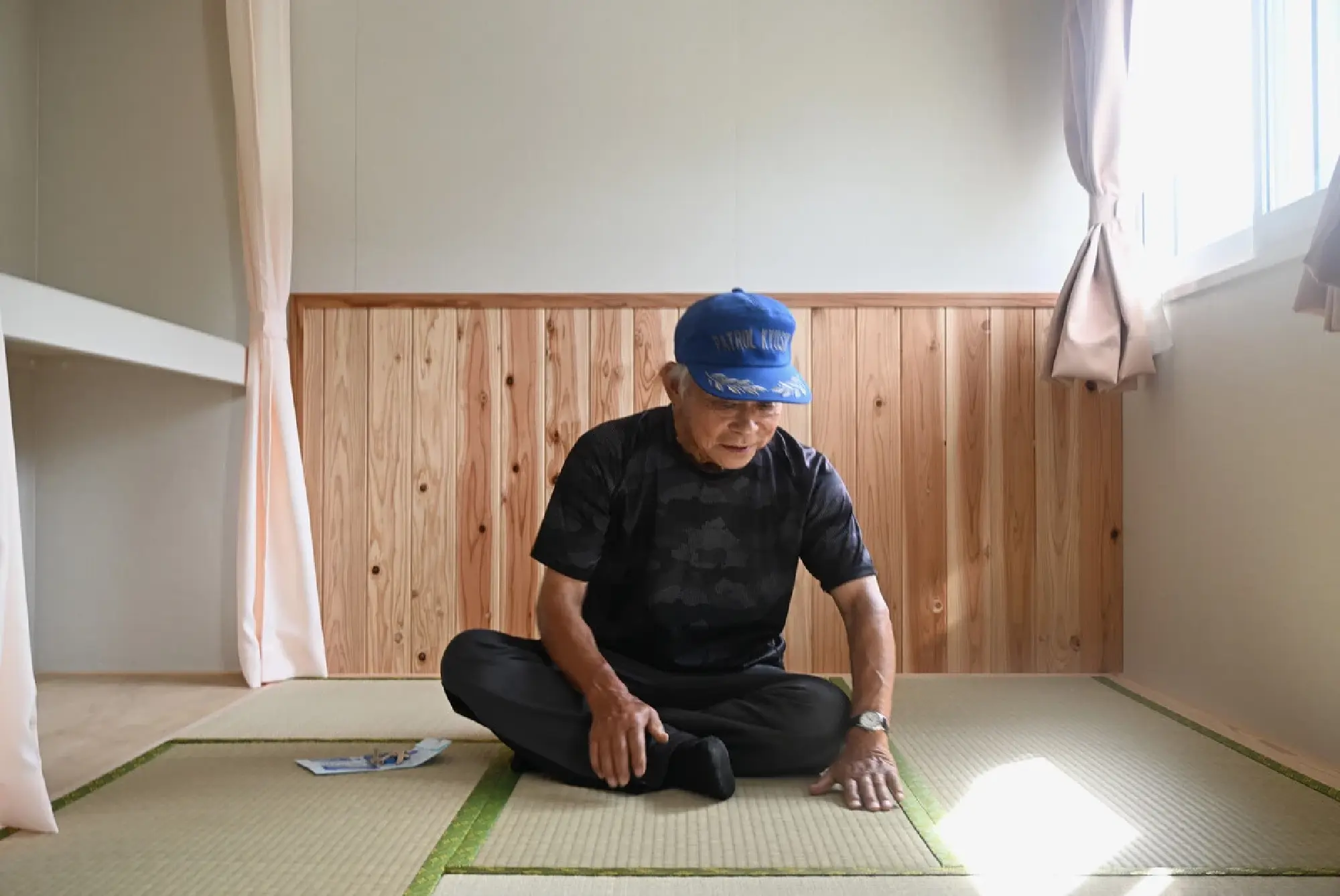 Kumamoto quake victims begin moving into temporary housing