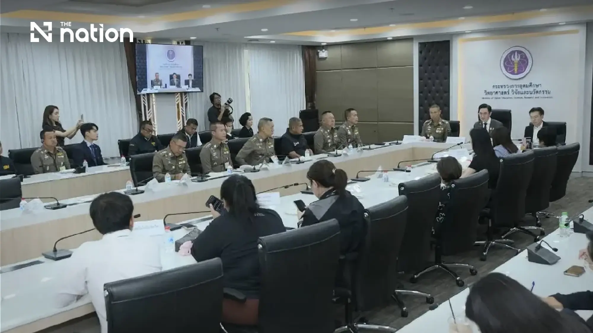 Higher education ministry halts classes at two sites over student violence