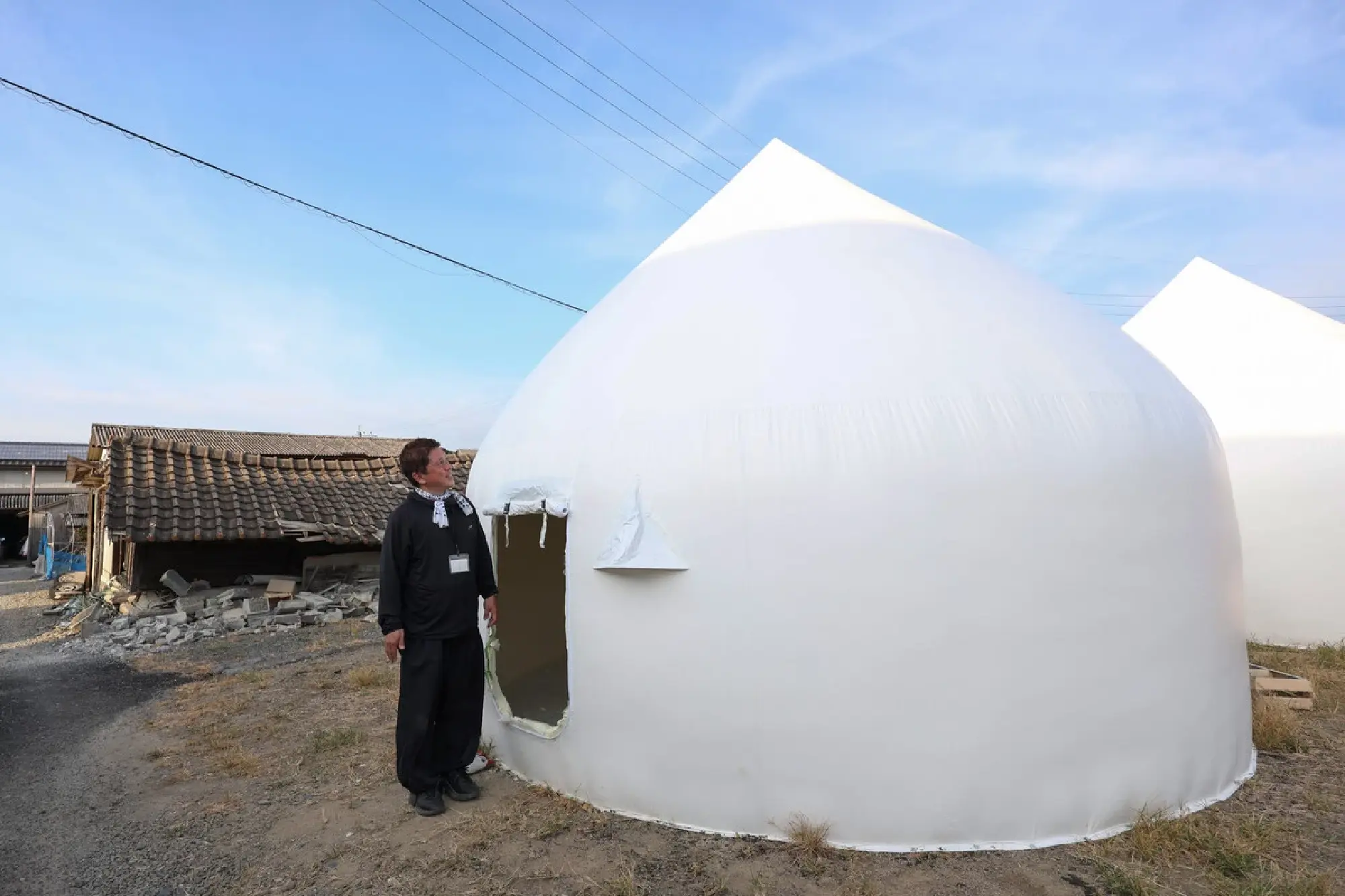 Manga artist funds rapid shelters for Kumamoto quake victims