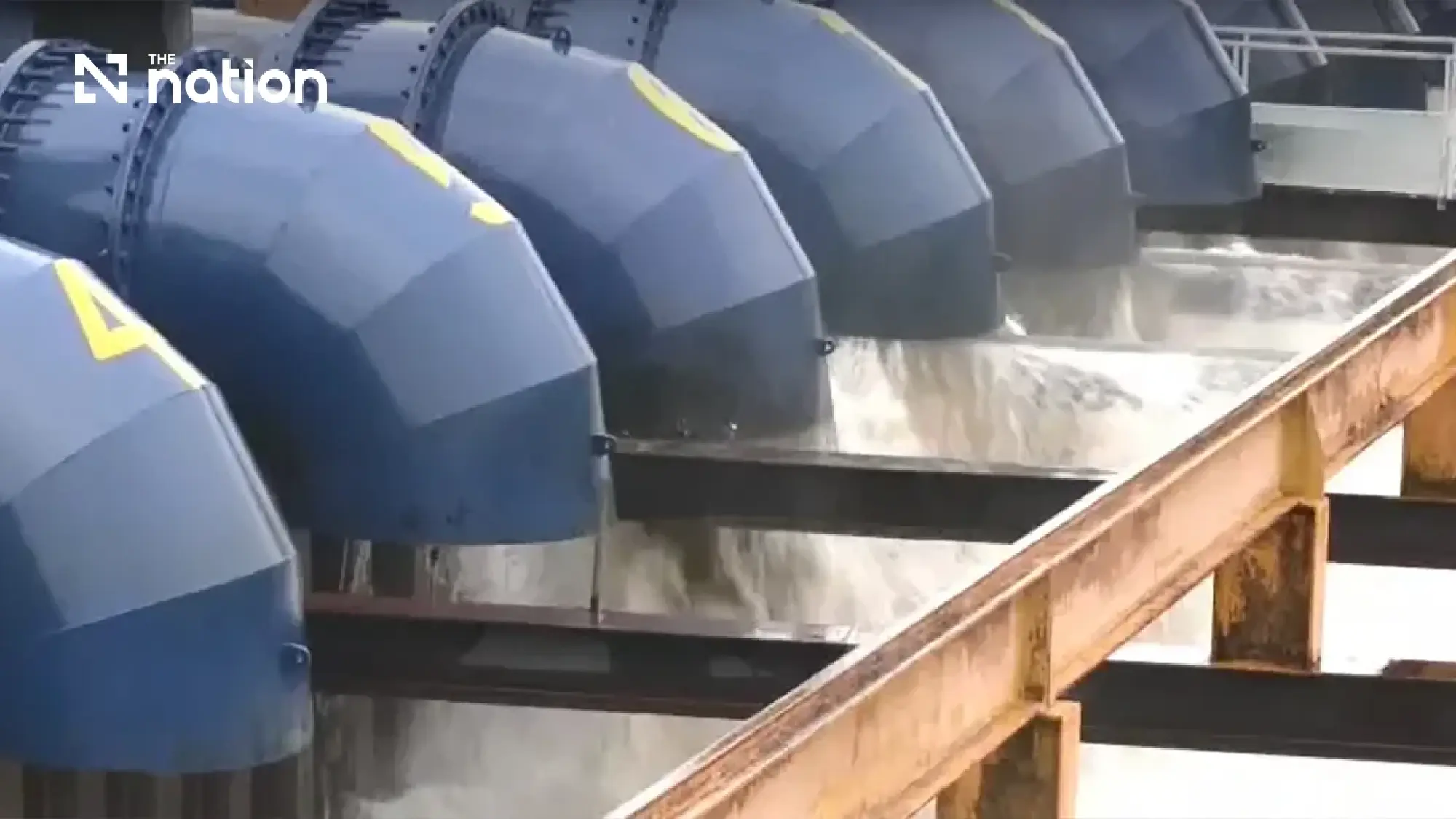 Pathum Thani faces critical flood warning as Rangsit canal rises