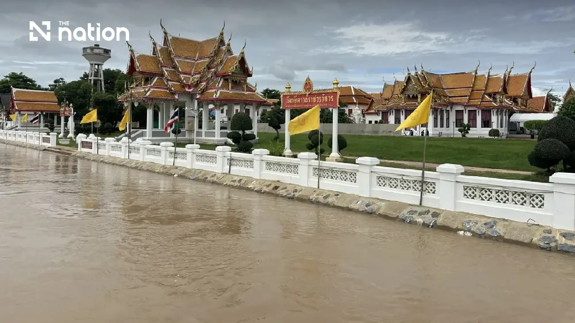 Monks and troops protect Ayutthaya temples as Chao Phraya rises