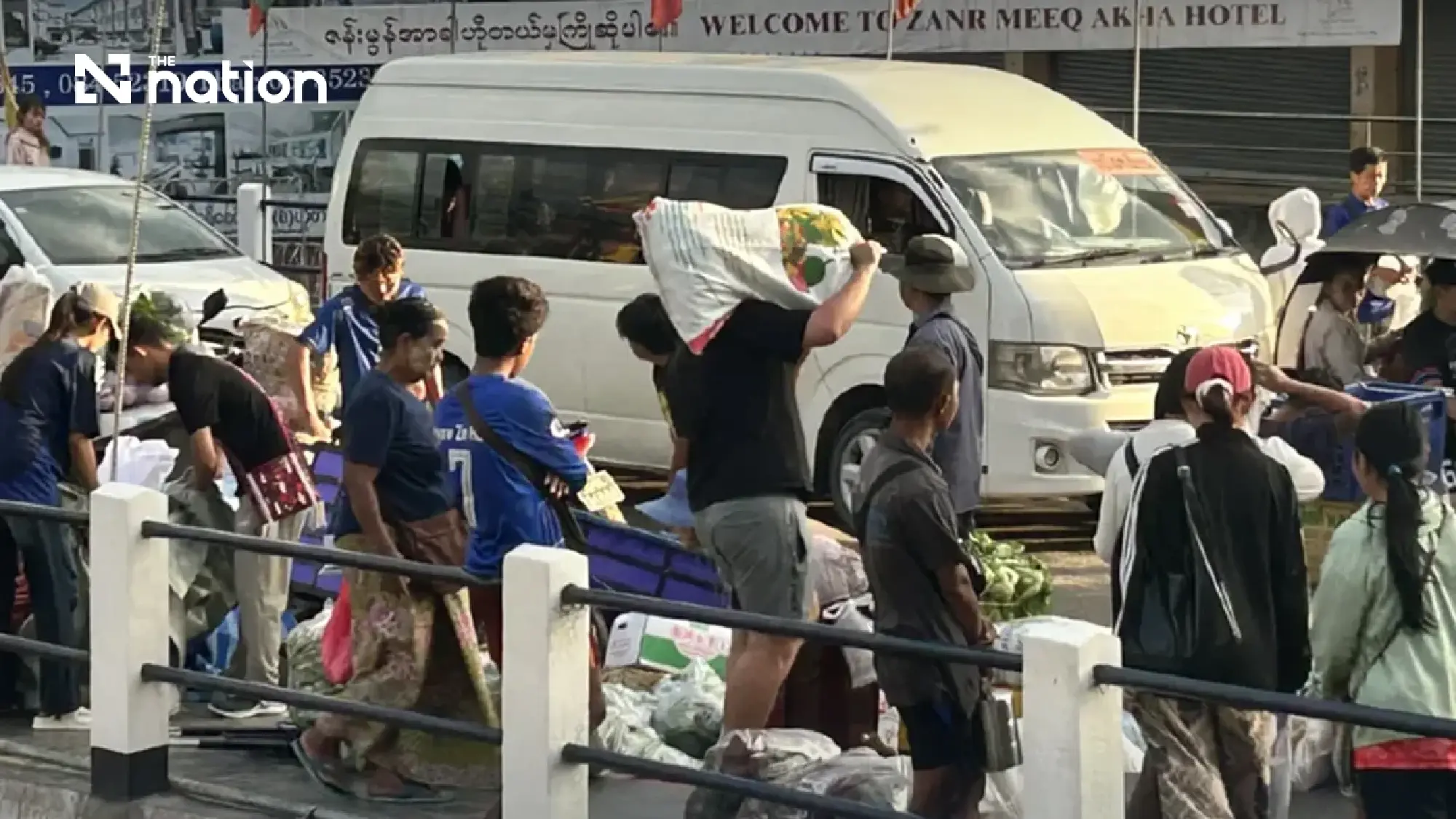 Myanmar import curbs disrupt Mae Sai on September 21 as Tachileik eggs reach 15 baht each