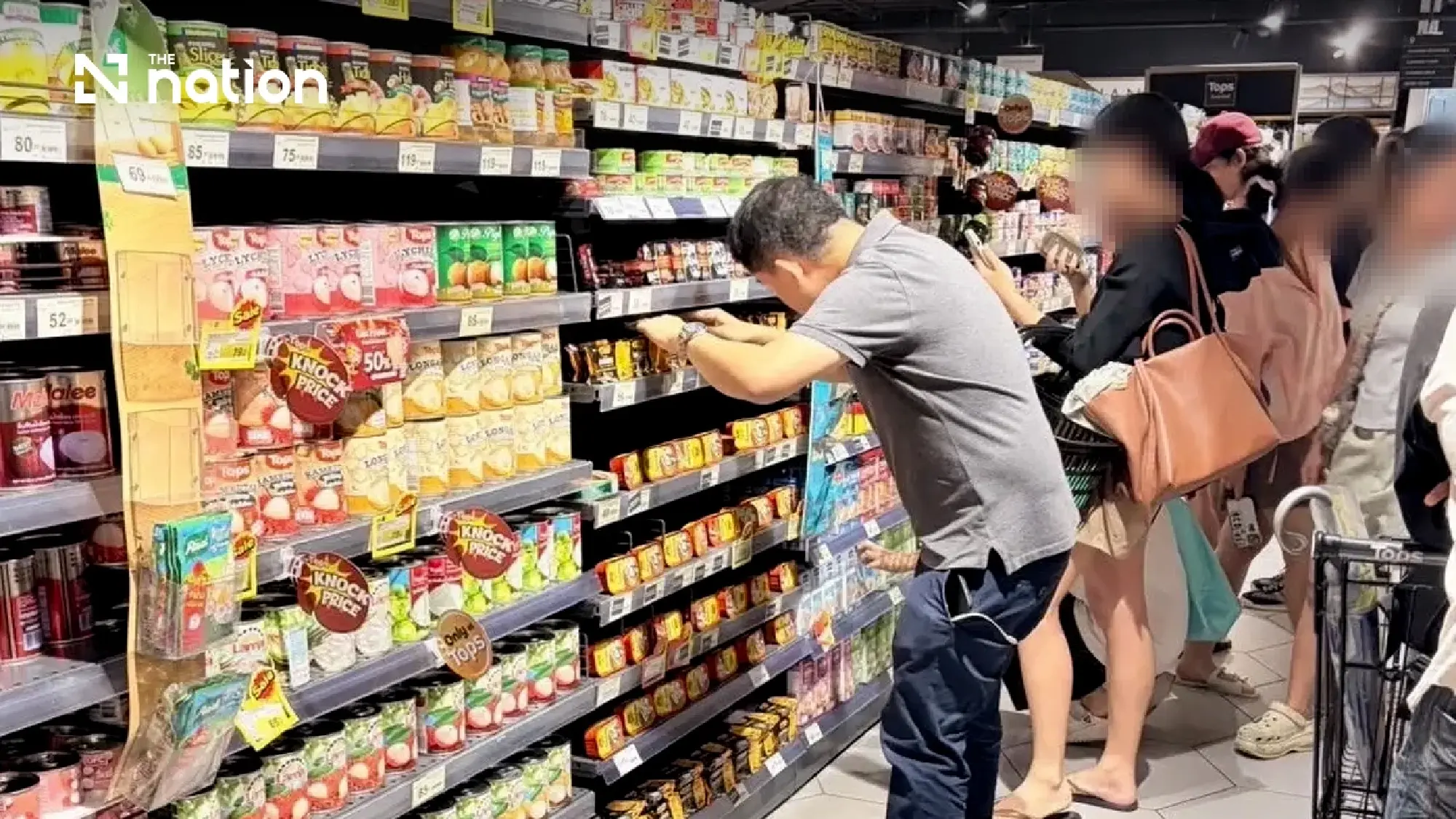 Thai supermarket Tops establishes 24-hour flood response centre
