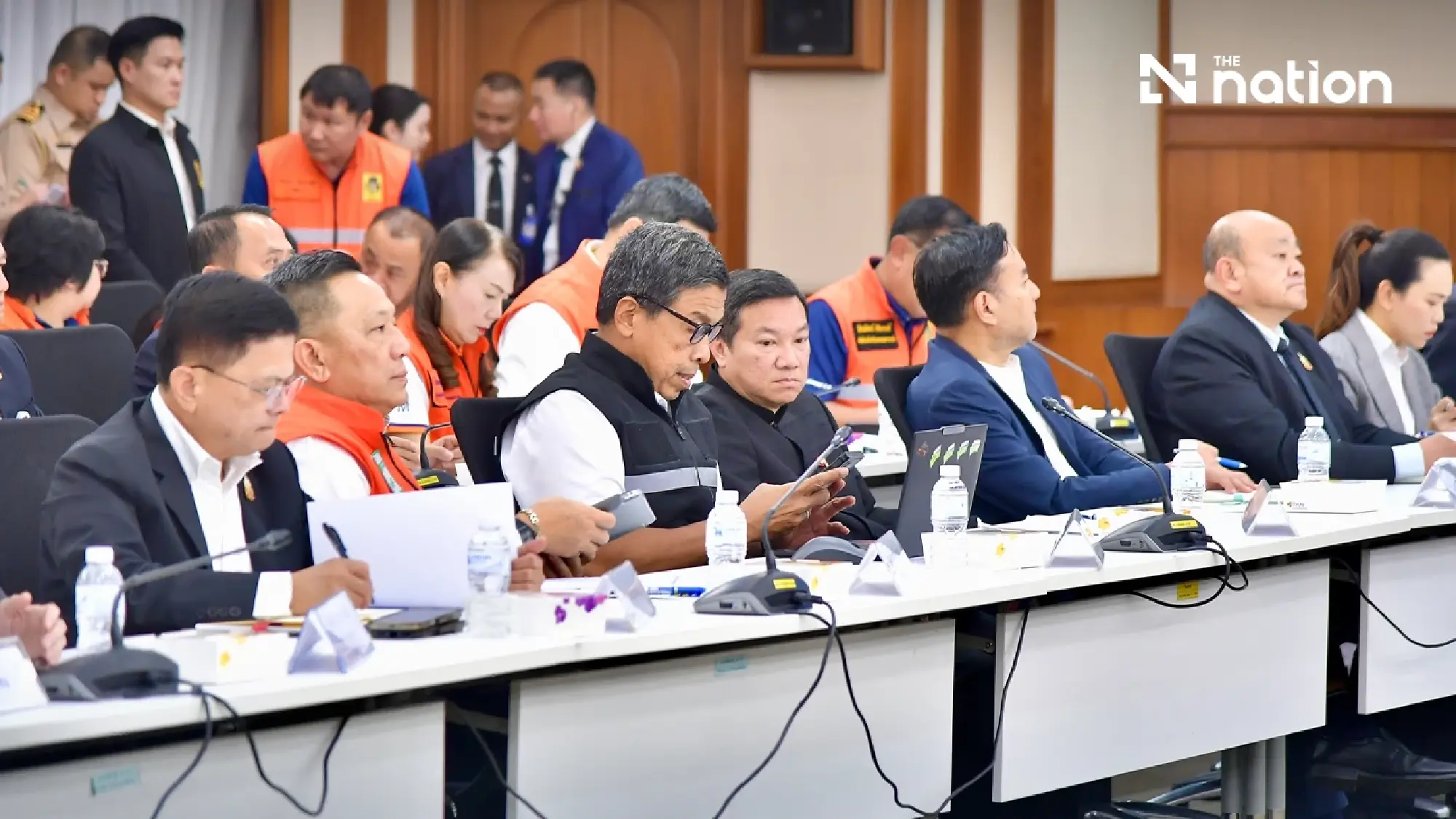 Anutin launches flood war room with daily 8am briefings and defends cash handouts