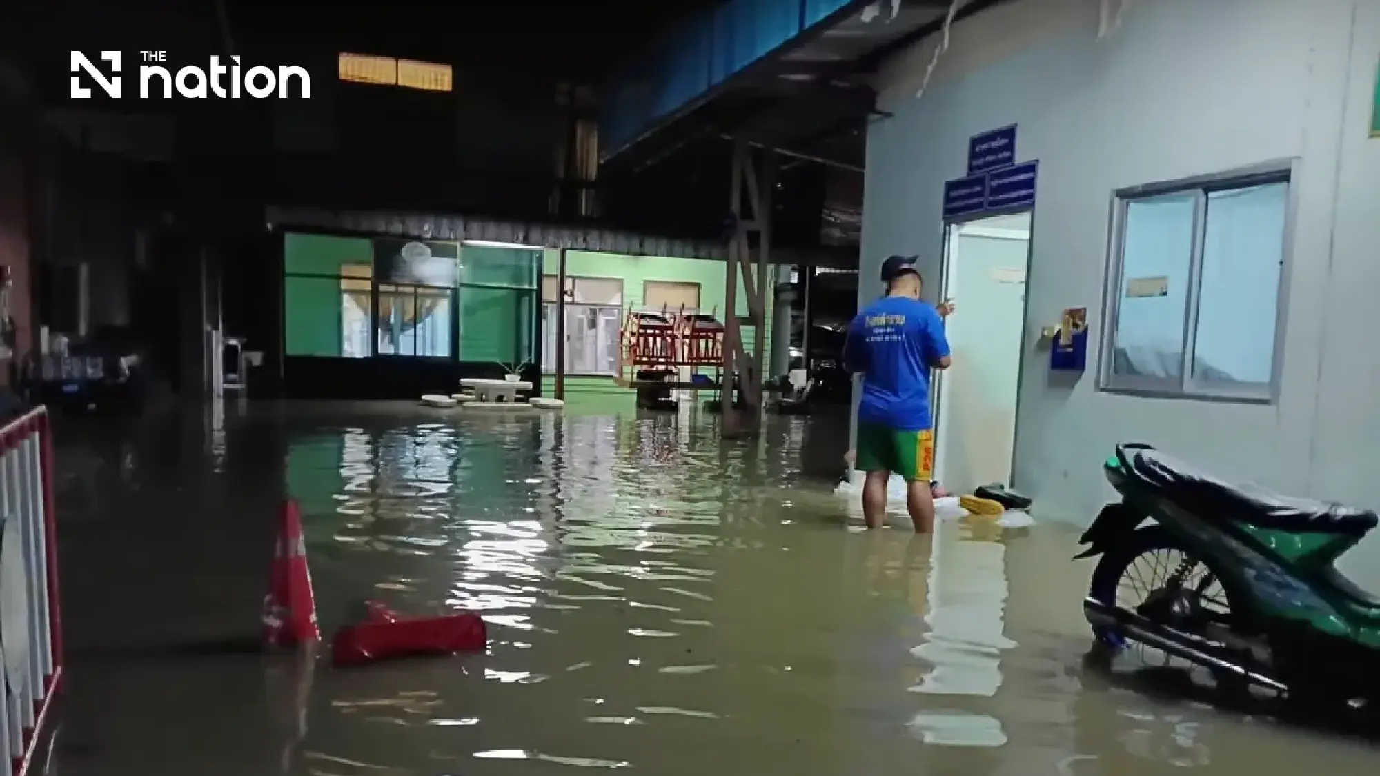 Rayong flood alert widens as Khao Chuk Dam and Prasae Reservoir raise concerns