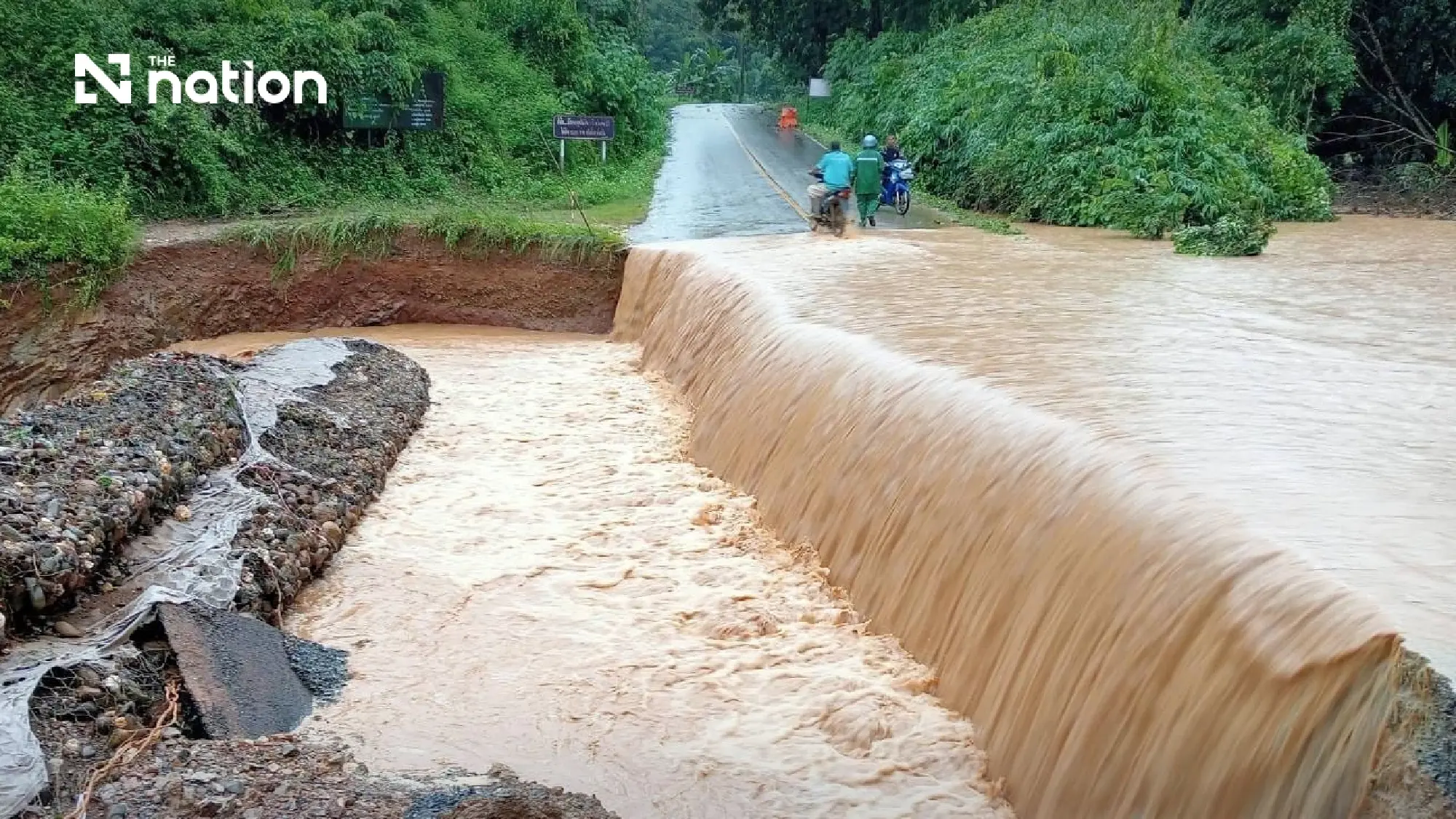 Heavy rain puts all Thai provinces on five-day flood alert