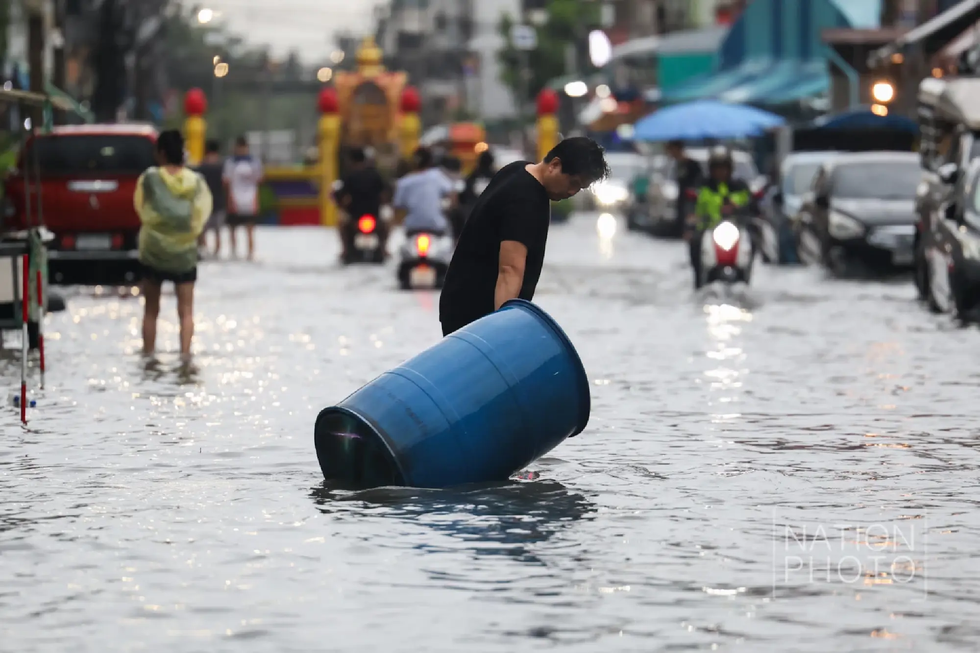 Bangkok declares 3 districts flood disaster areas on Sept 25
