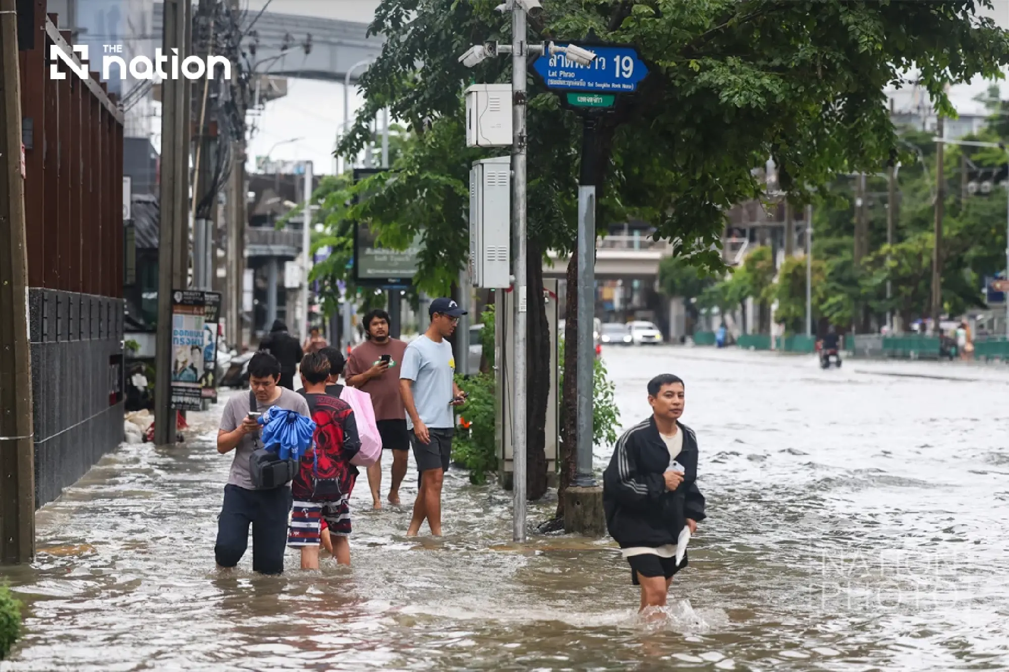 Bangkok flood update lists 31 roads to avoid on Sept 27