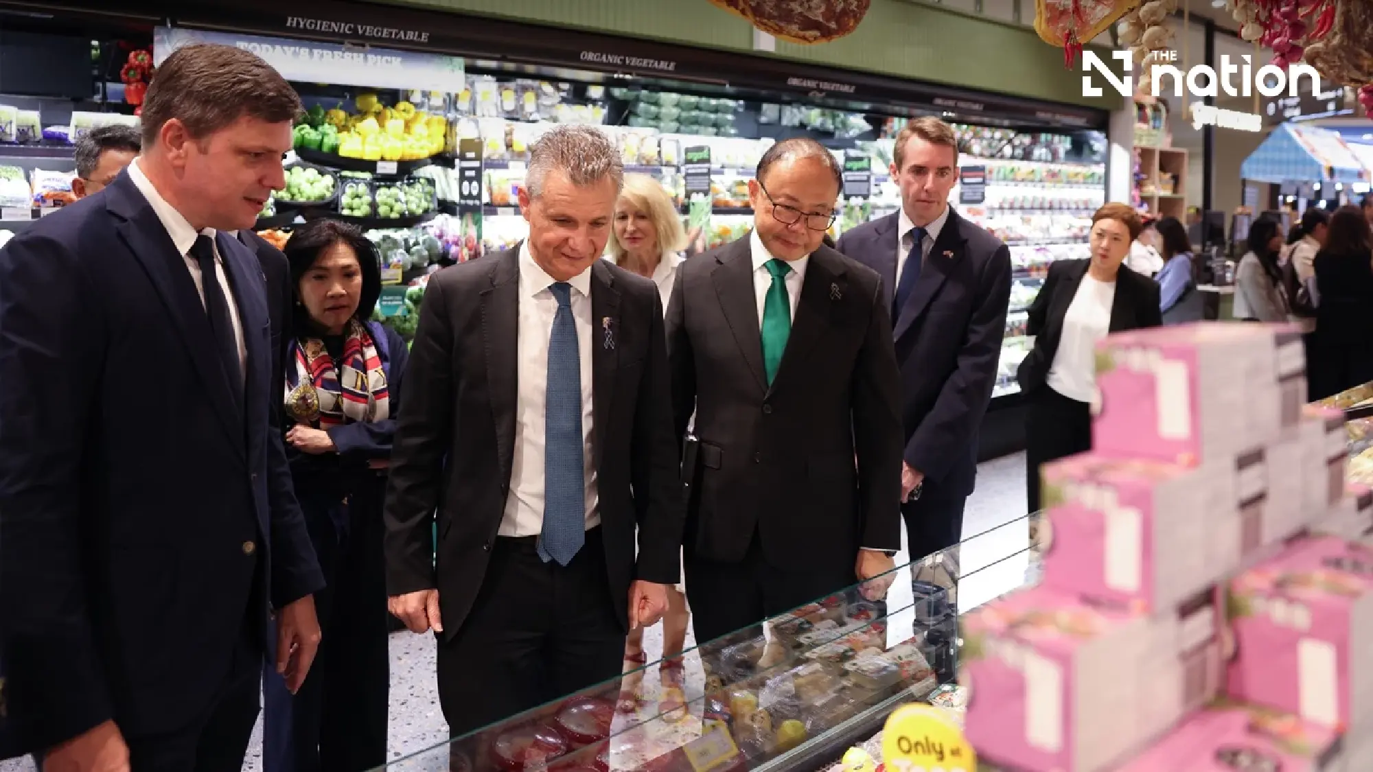 The Hon. Matt Thistlethwaite MP, Australia’s Assistant Minister for Foreign Affairs and Trade and Assistant Minister for Immigration in the middle alongside with Mr Pablo Kang Australian Ambassador to Thailand, Photograph courtesy of Australia Embassy to Thailand,