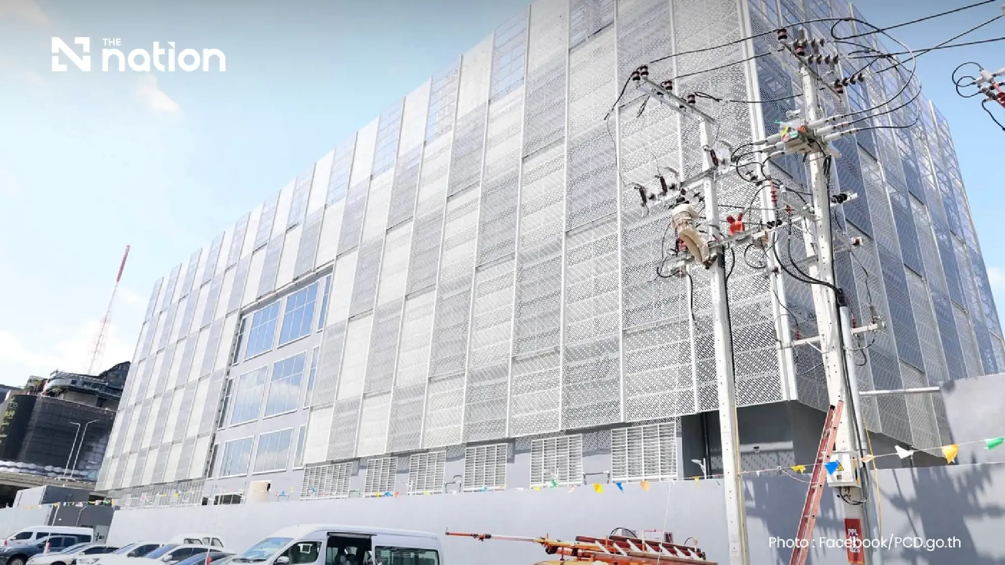 Rama IX data centre investigated after residents report oil-like smell