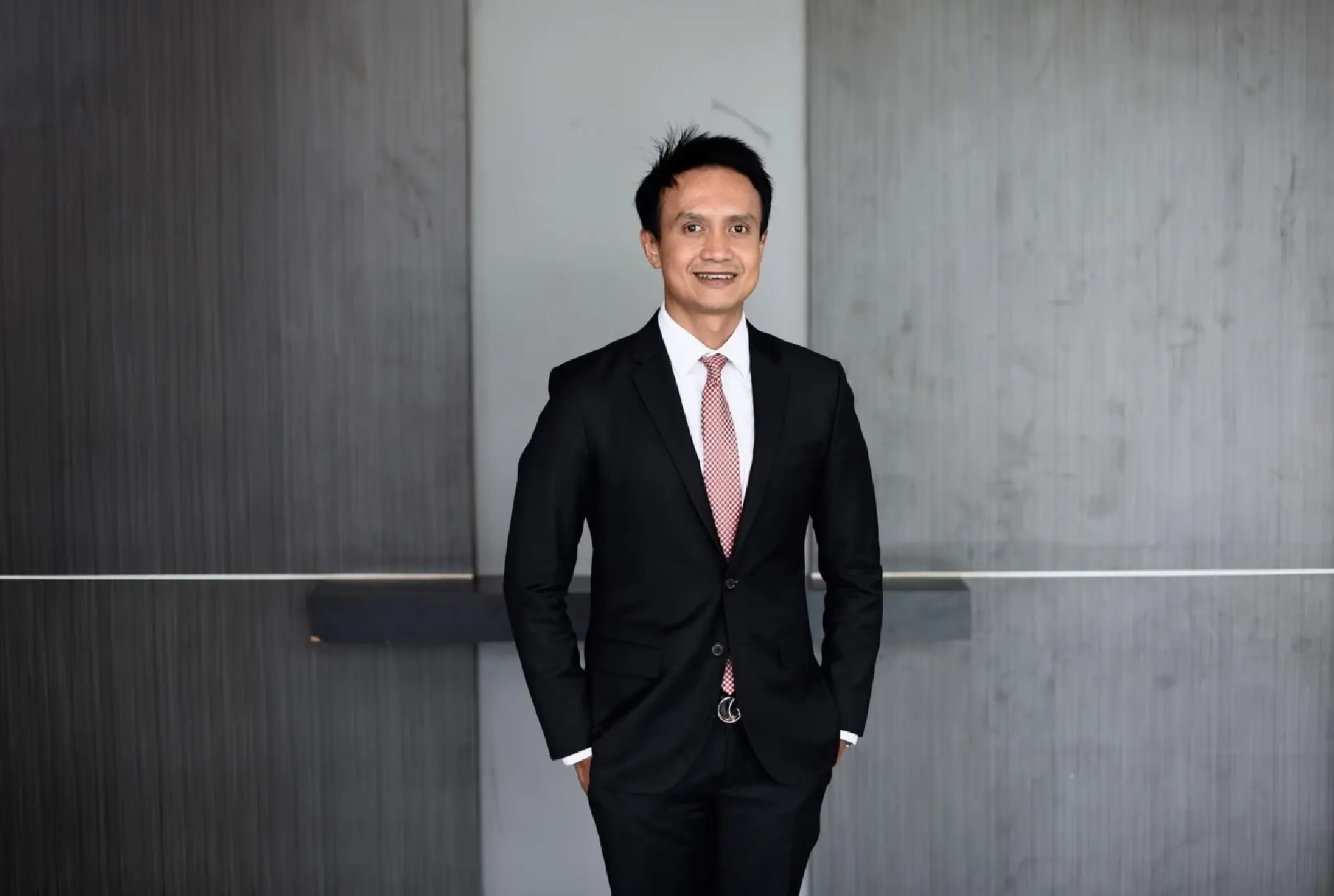 Titipol Phakdeewanich, Faculty of Political Science, Ubon Ratchathani University, Thailand