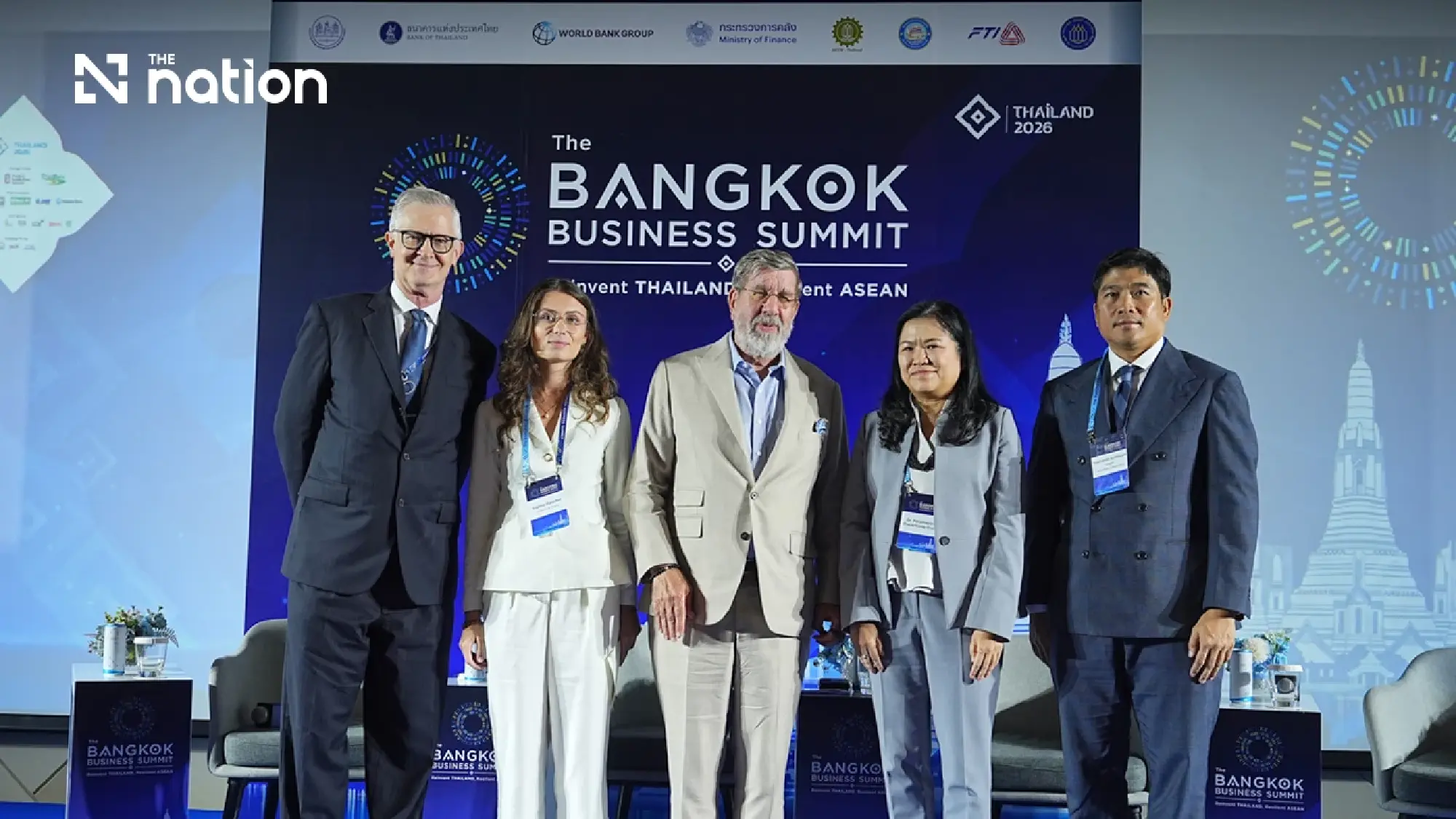 (from left) Kent Wertime, Sophie Hascher, William E. Heinecke, Dr Poramaporn Prasarttong-Osoth and Touchapon Suntrajarn