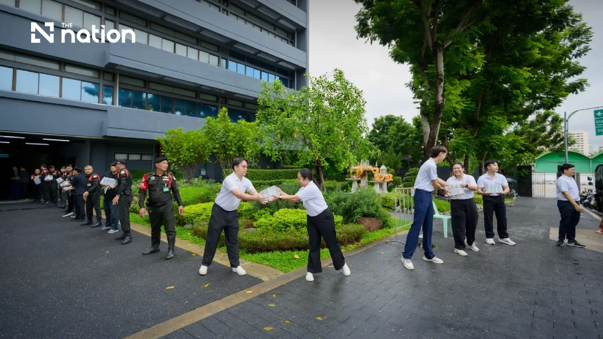 GULF Volunteers Join Forces to Support Bangkok’s Flood-Affected Communities, Deliver ‘GULF Care’ Relief Kits and Essential Supplies