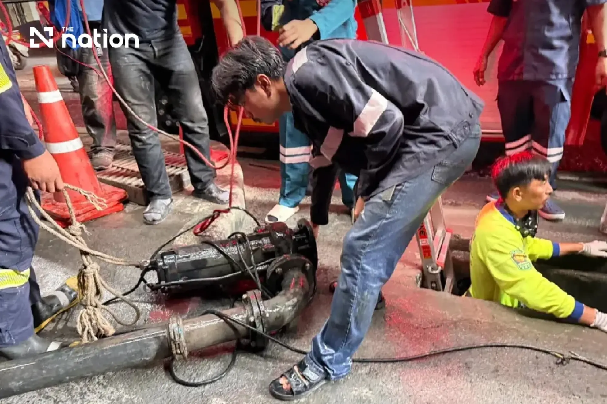 Fatal accident at BTS Punnawithi as contractor falls into underground drain
