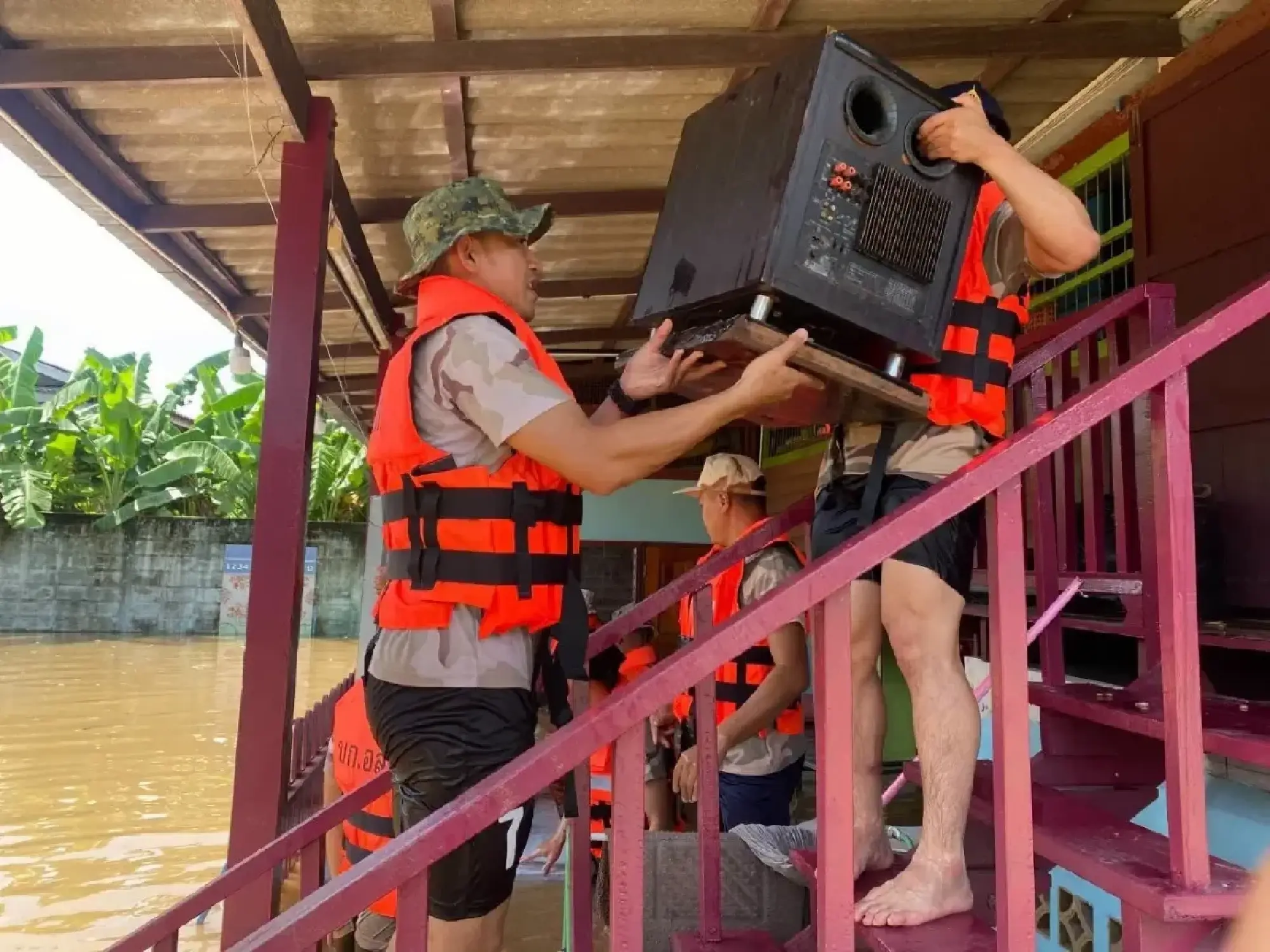 DDPM orders immediate evacuations in 7 Ratchaburi districts on Sept 29