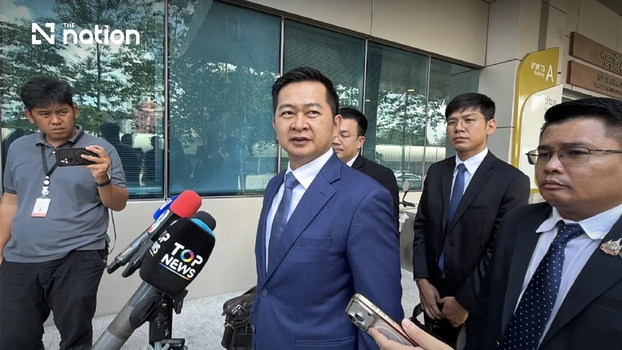 Thaksin lawyer defends amnesty bid and rejects critics’ objections