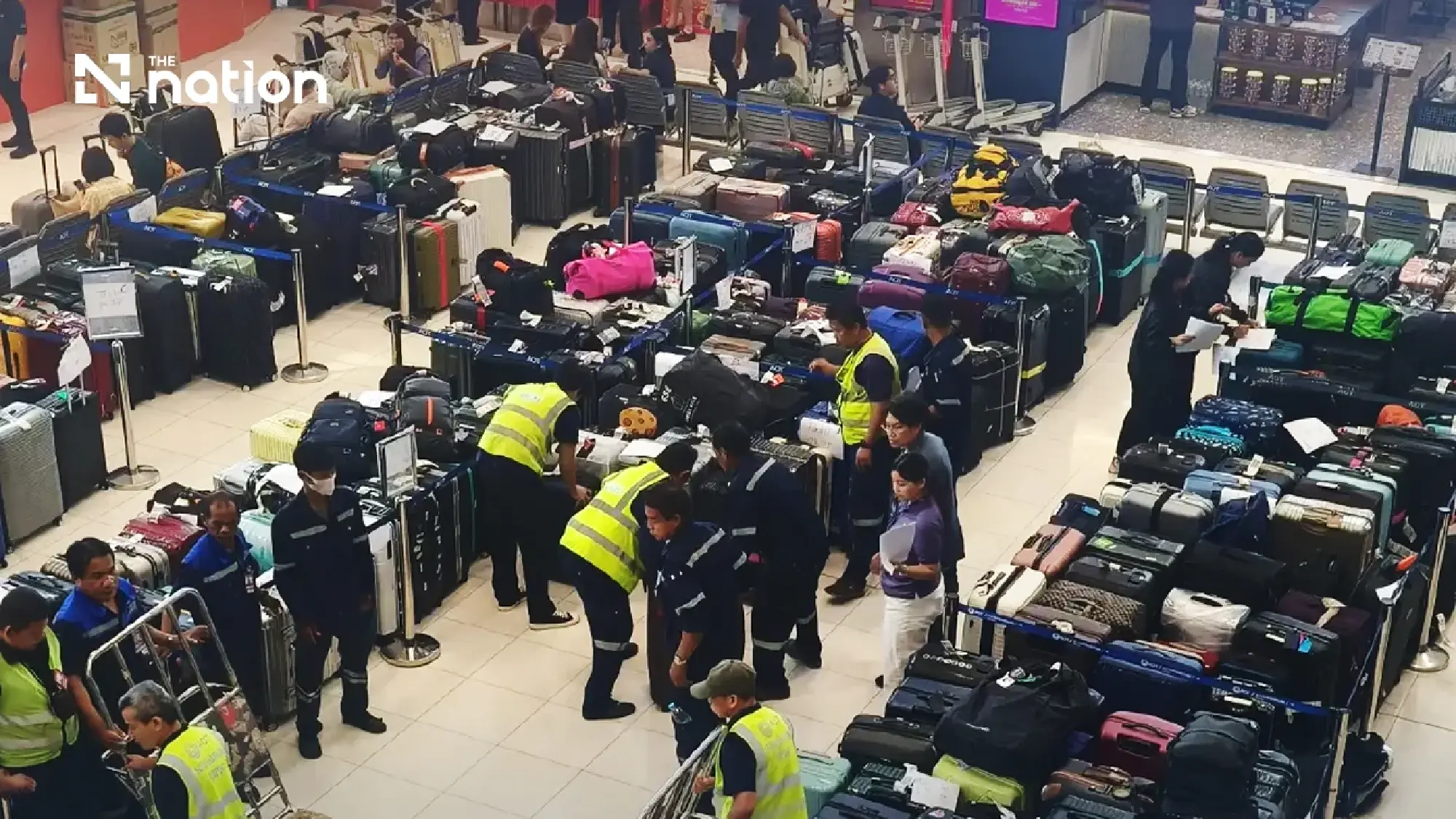 AOT signs 25-year deals worth 67.305 billion baht to ease Suvarnabhumi baggage delays
