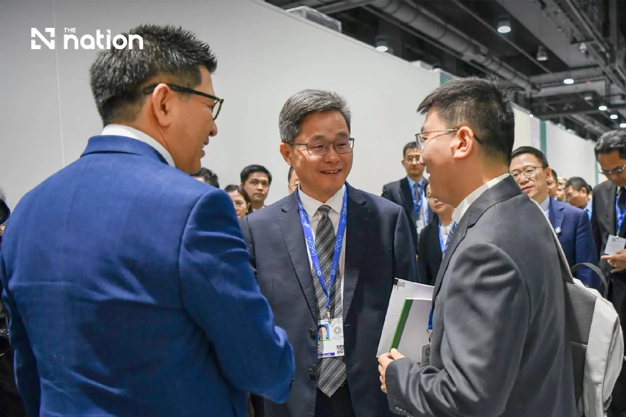 Thailand and China discuss investment and action against online scams
