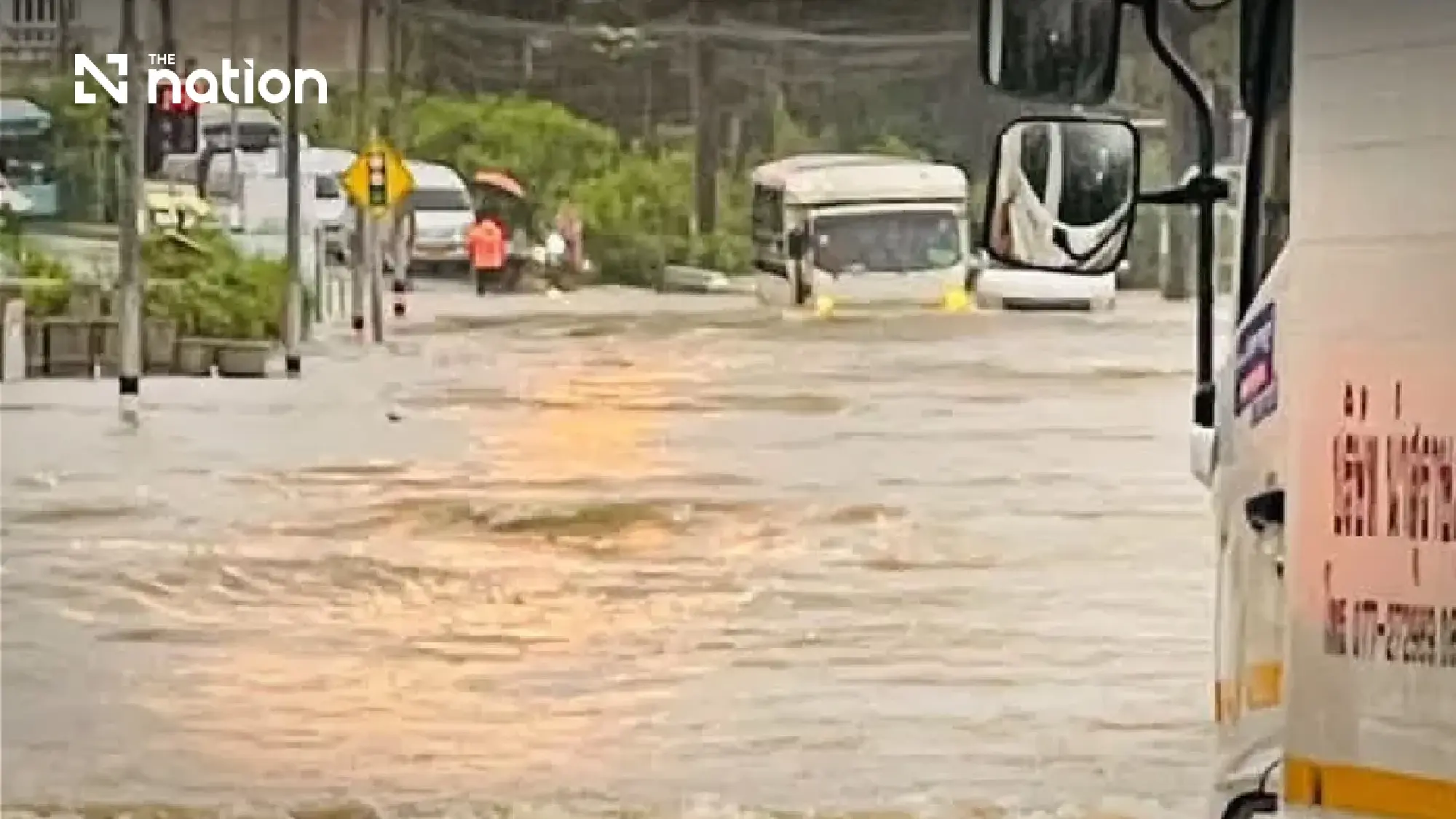 Phuket City issues red alert as roads flood on October 29