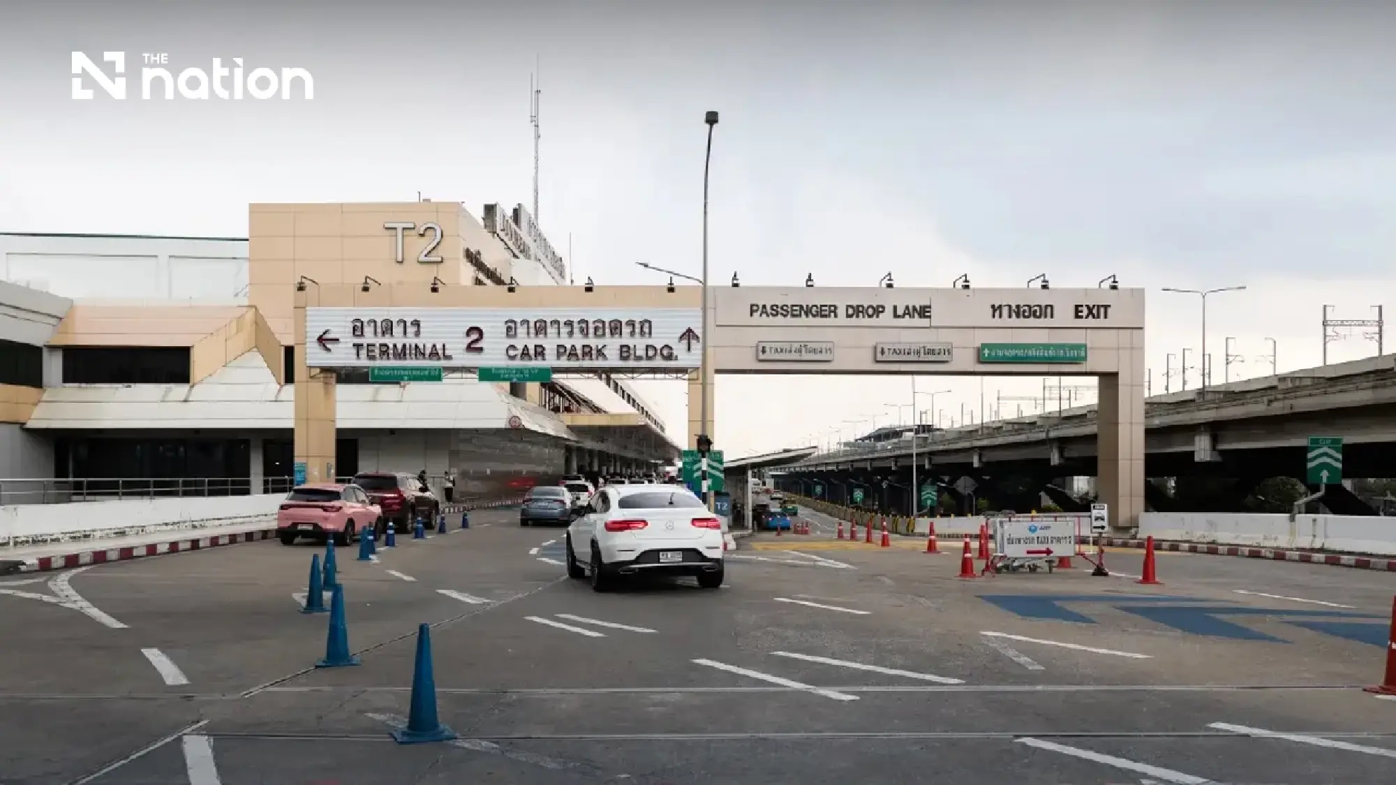 Suvarnabhumi and Don Mueang end free flood parking on October 13–14