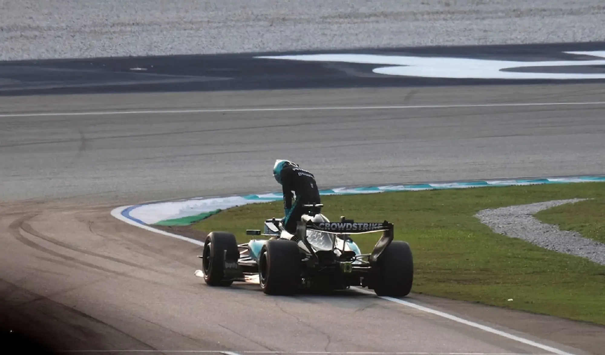 Verstappen wins Bahrain GP in Malaysia by 2.307s on Oct 4