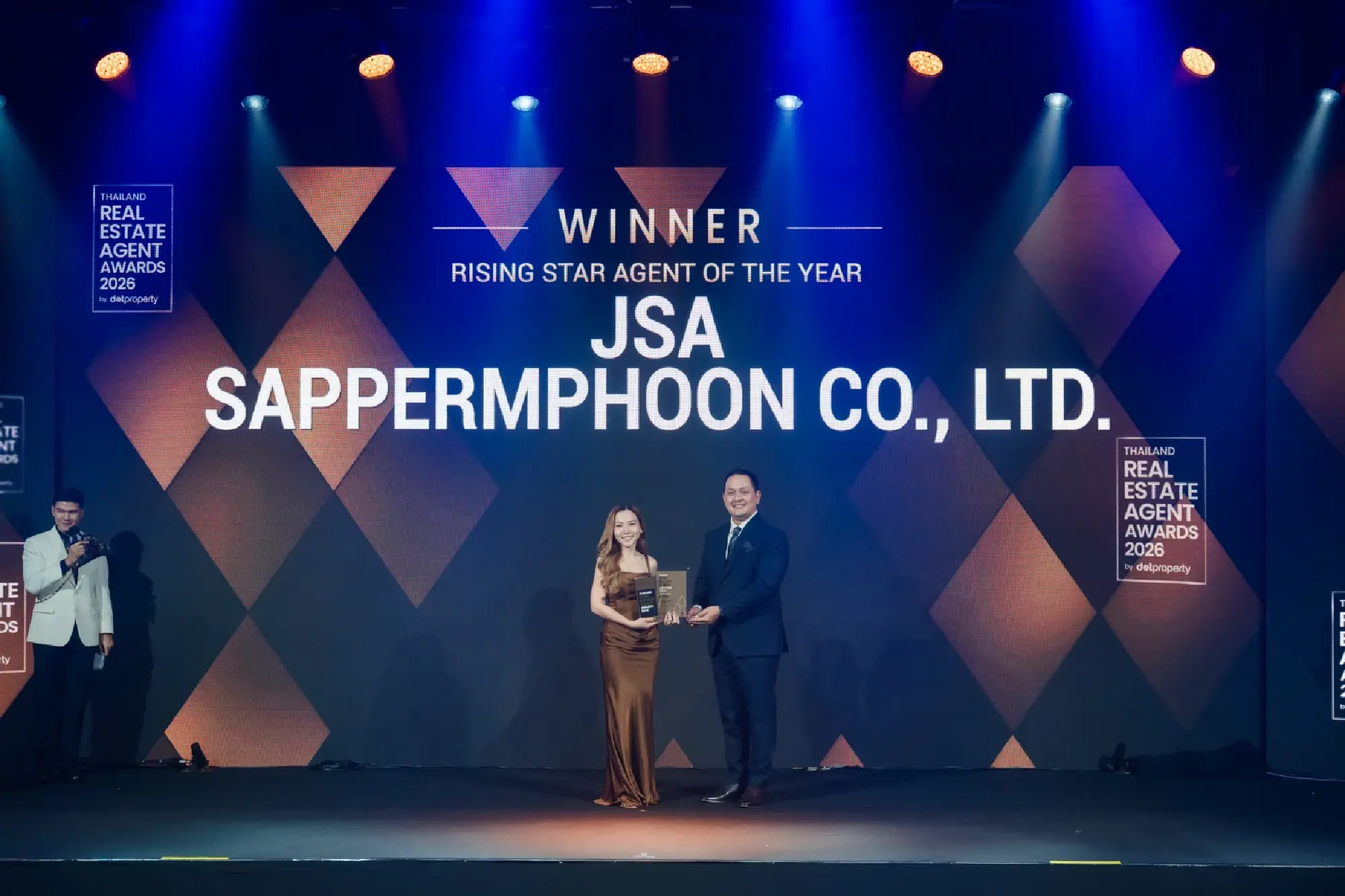 Dot Property Hosts 2026 Thailand Real Estate Agent Awards.