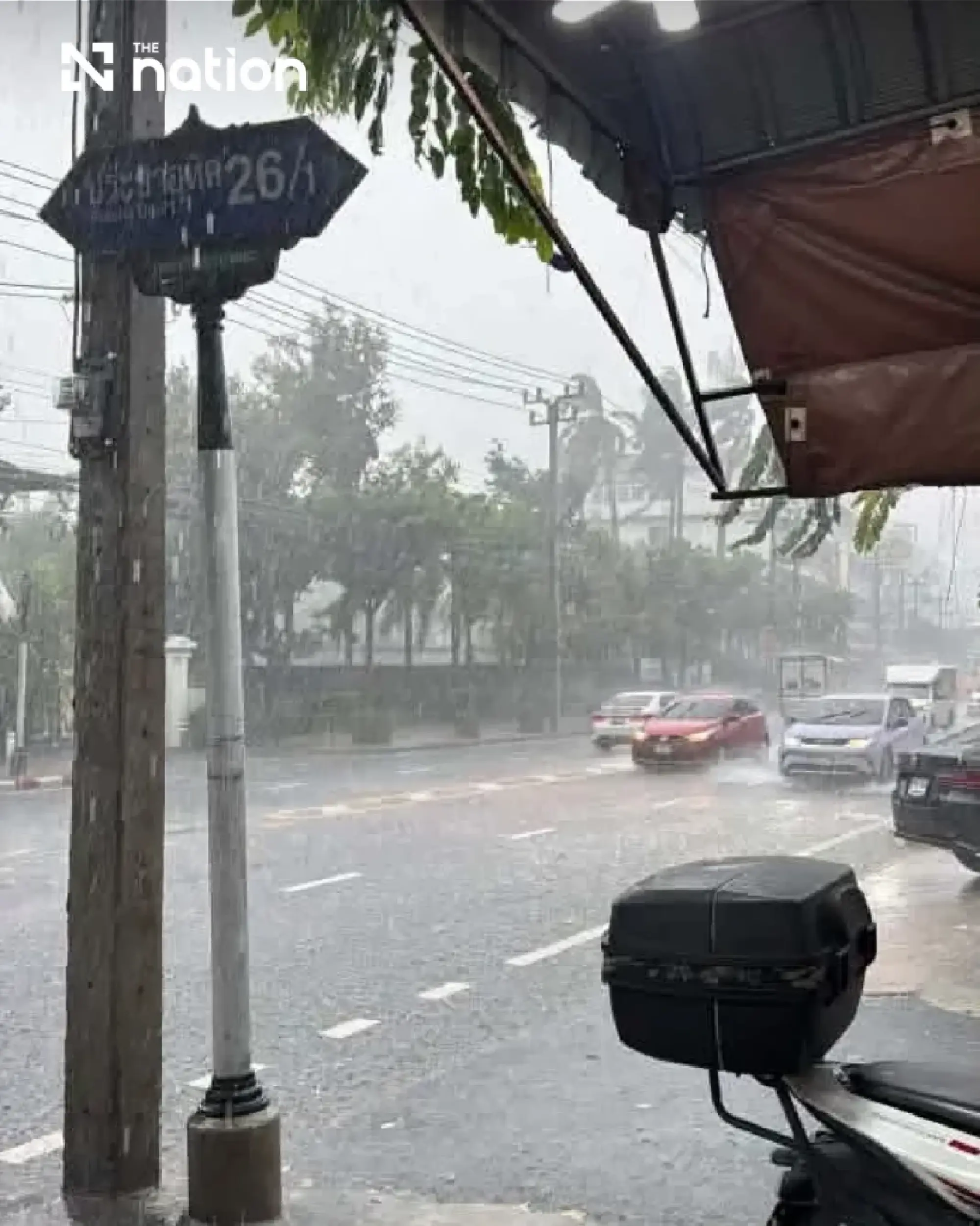 TMD warns of heavy rain, strong winds and lightning in Bangkok