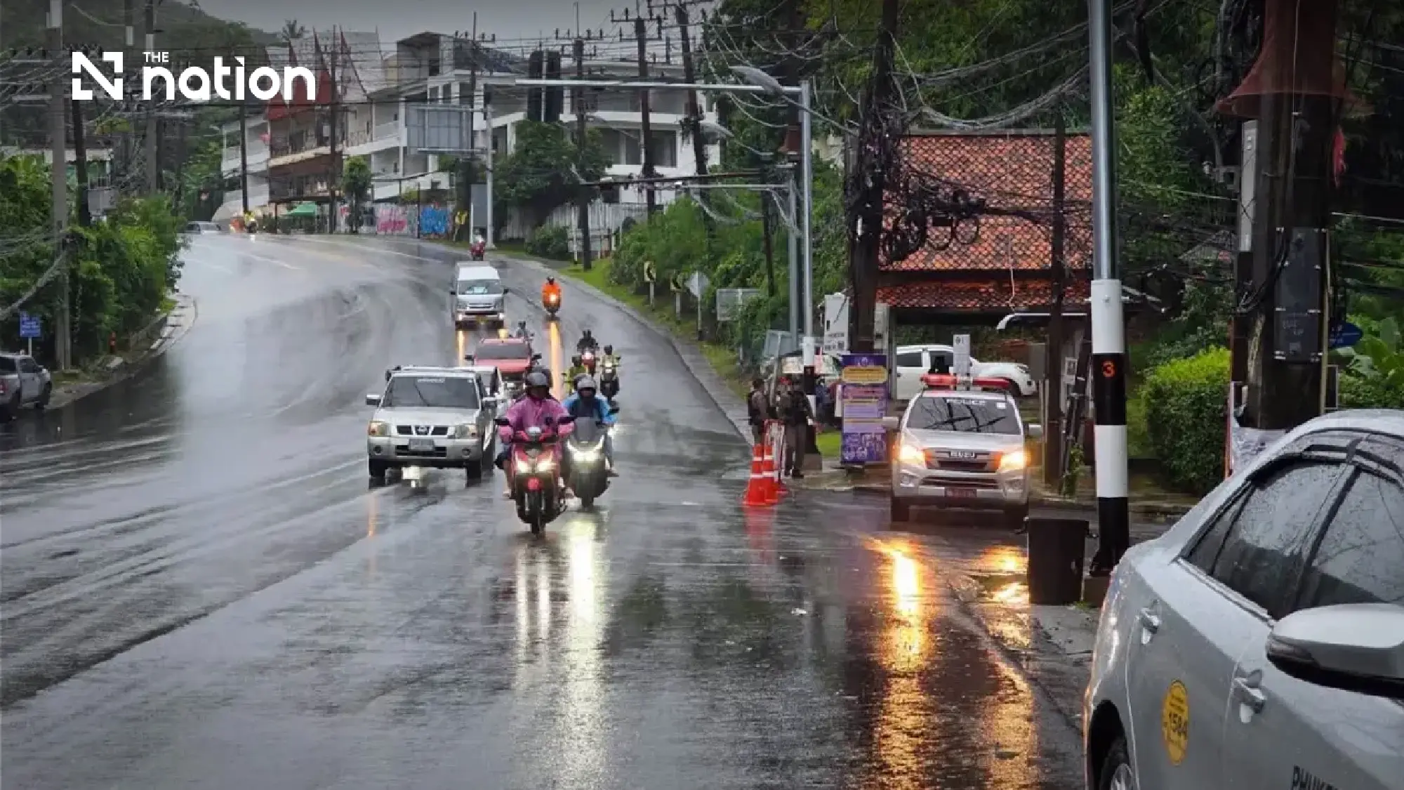 Phuket City issues red alert as roads flood on October 29