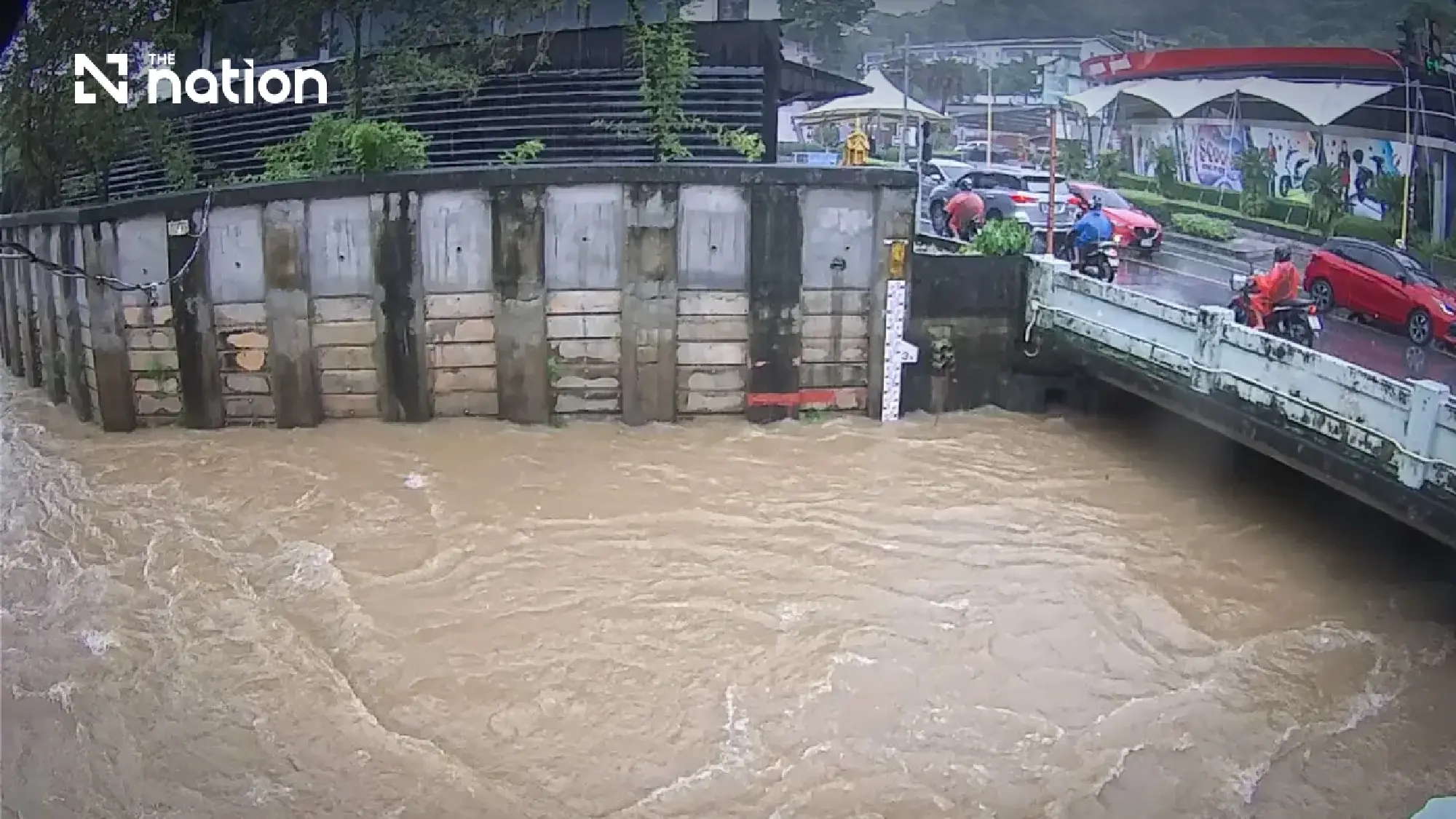 Phuket City issues red alert as roads flood on October 29