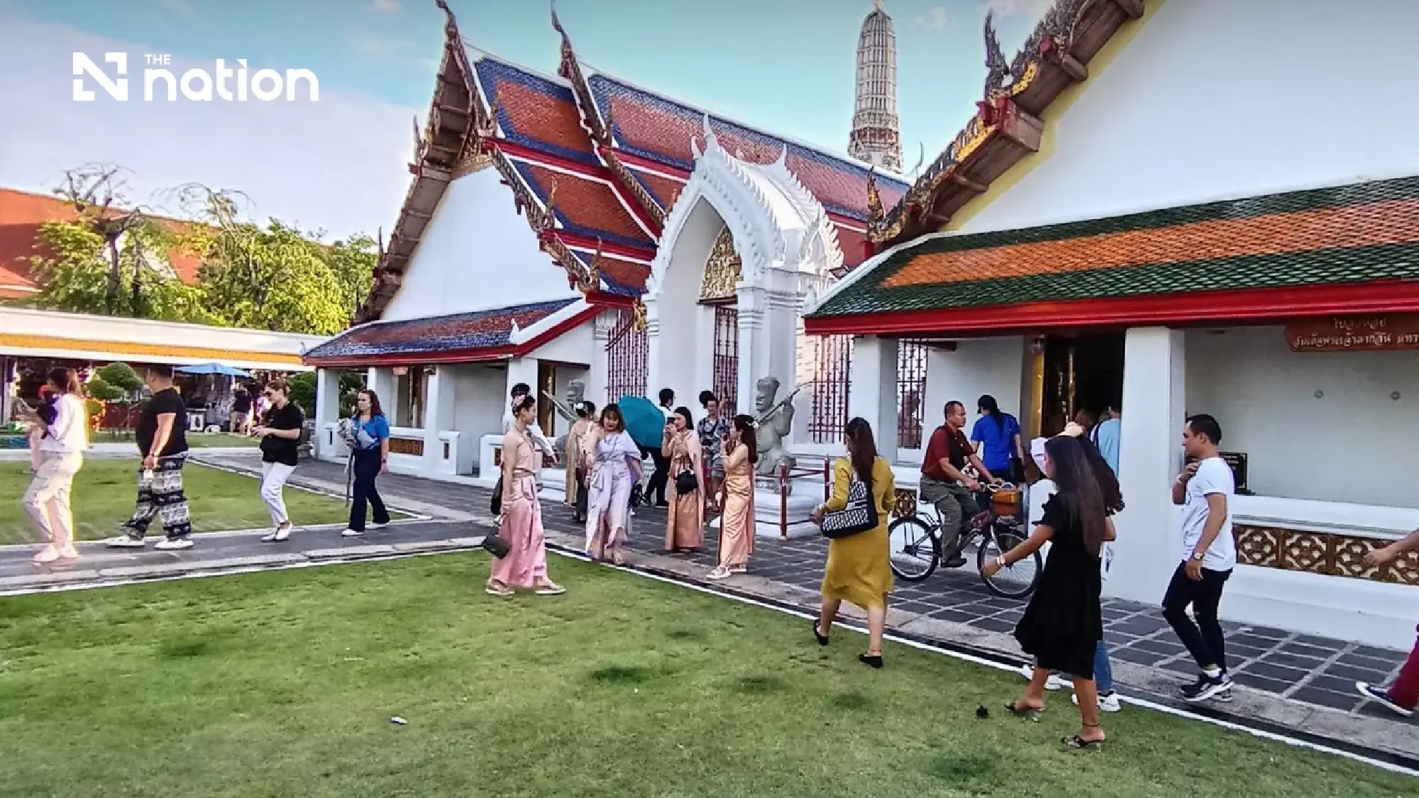 Revenue Dept holds public hearing on 1,000-baht departure tax until Oct 29