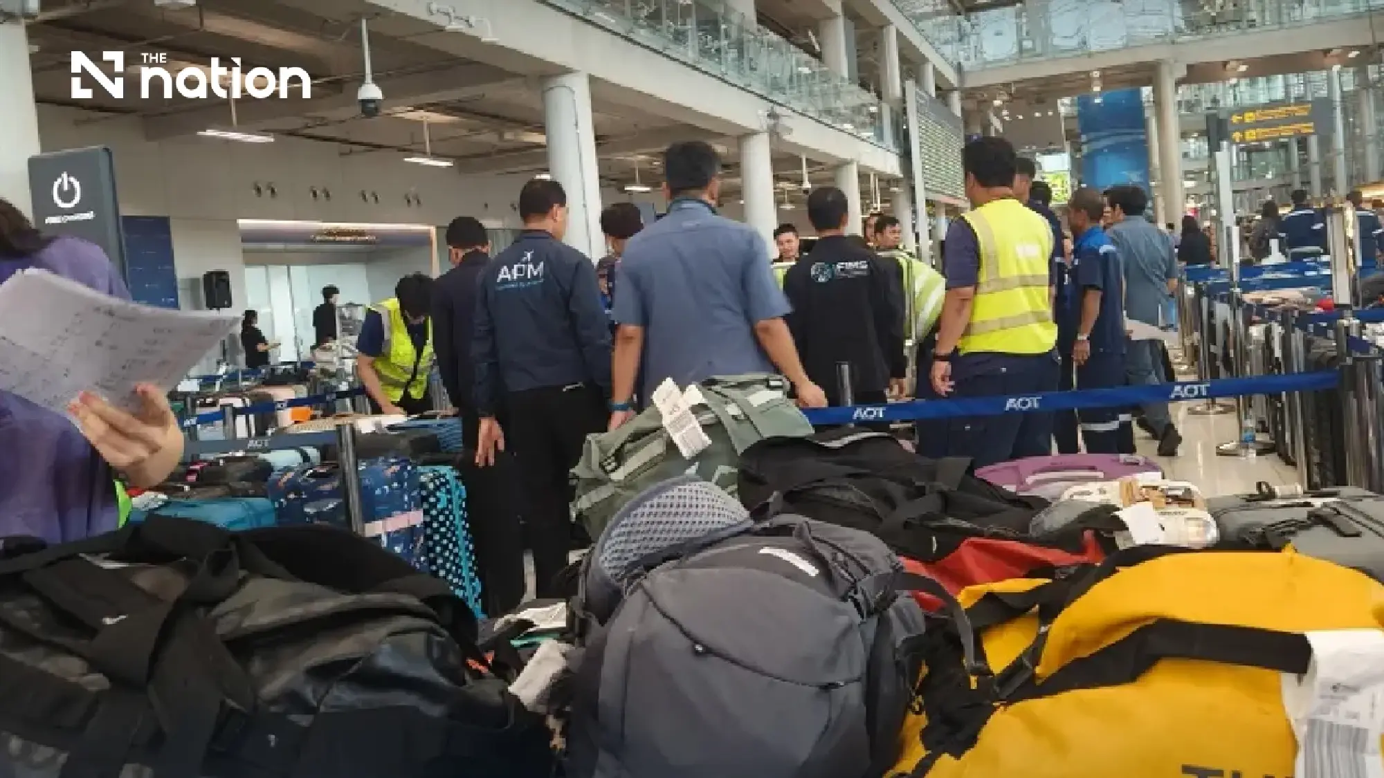 AOT signs 25-year deals worth 67.305 billion baht to ease Suvarnabhumi baggage delays