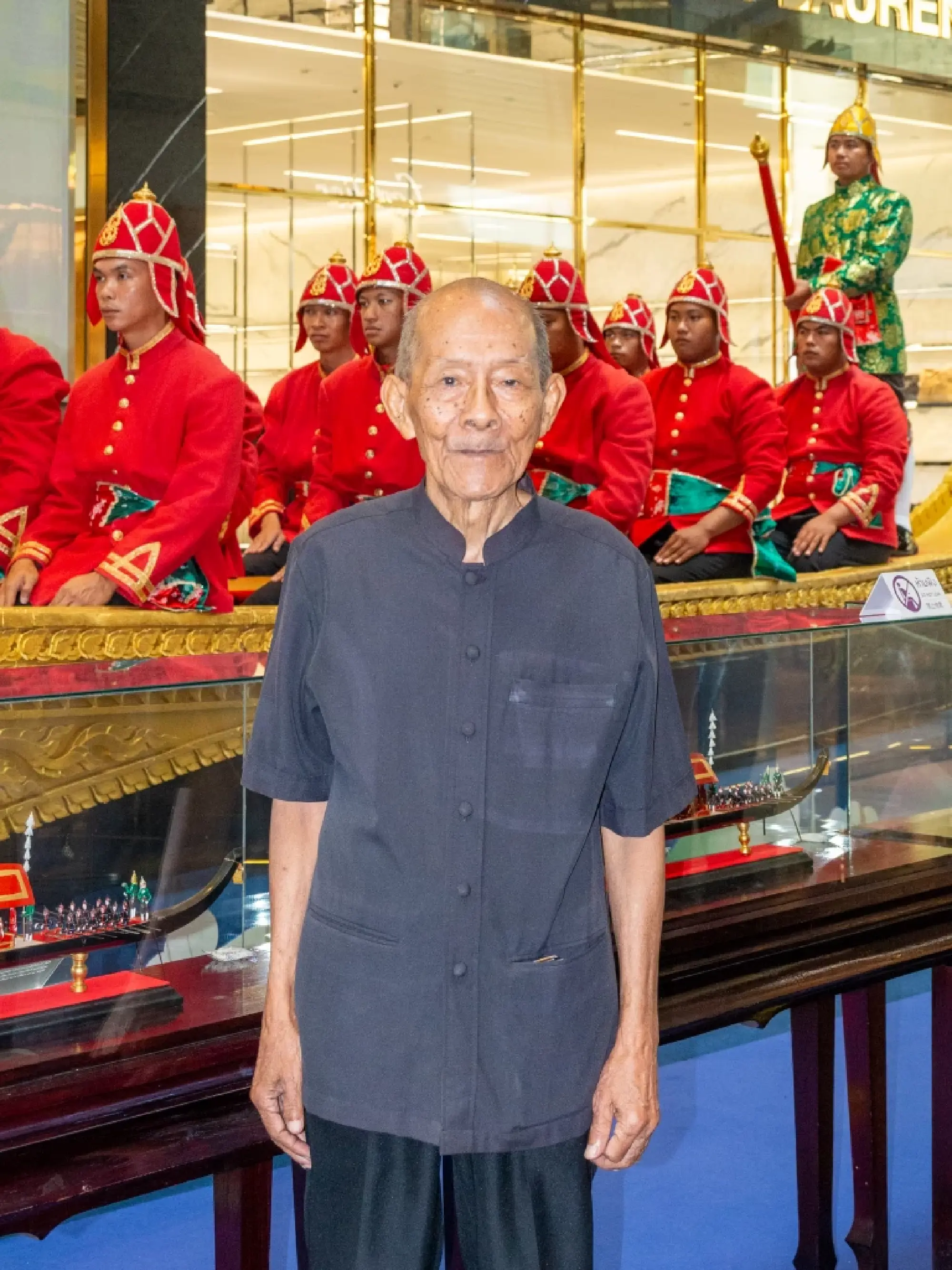 Experience the Royal Barge Magic Live at ICONSIAM Today!