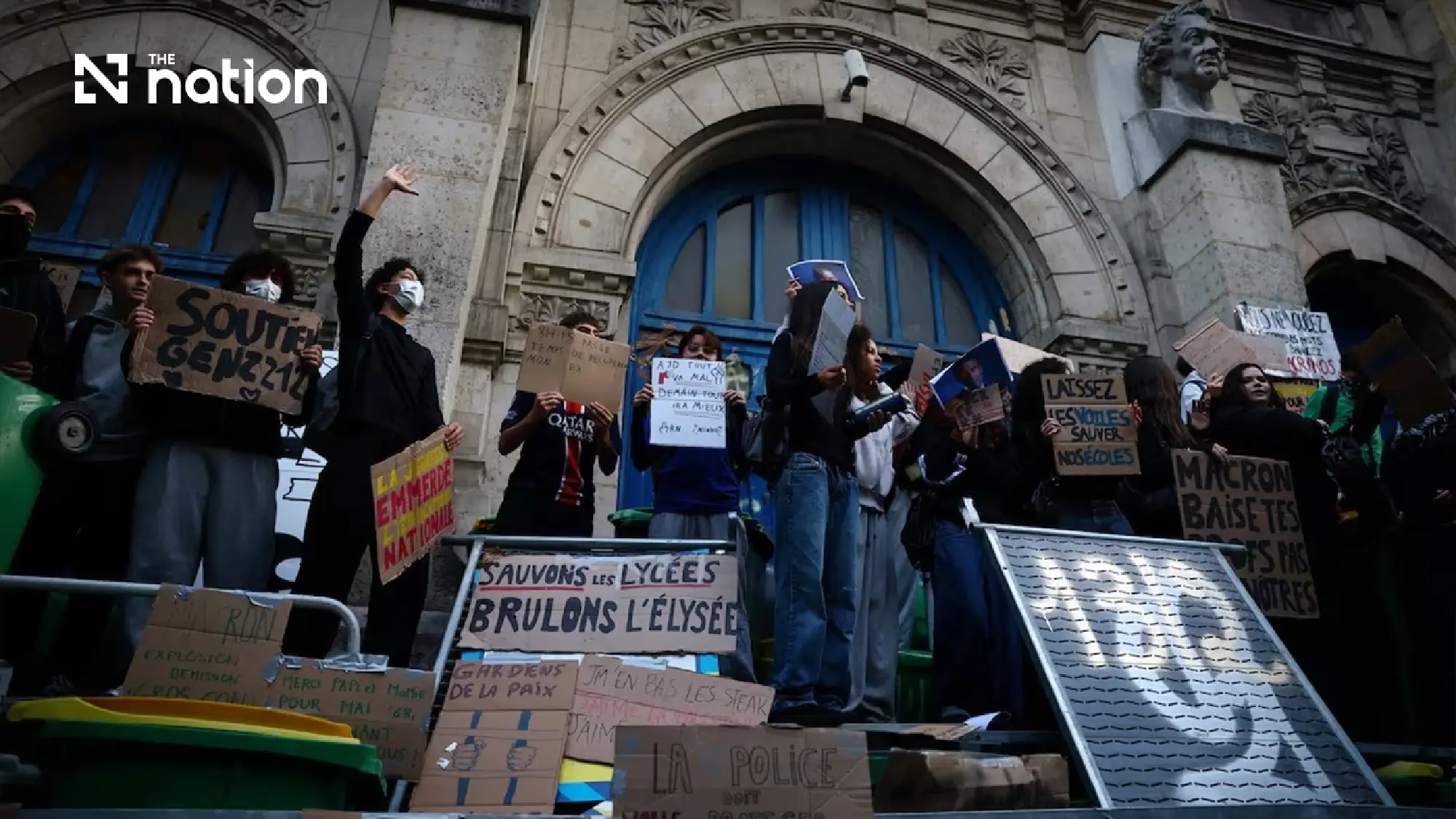 French students clash, over 5,000 arrested as 400 schools shut on October 2