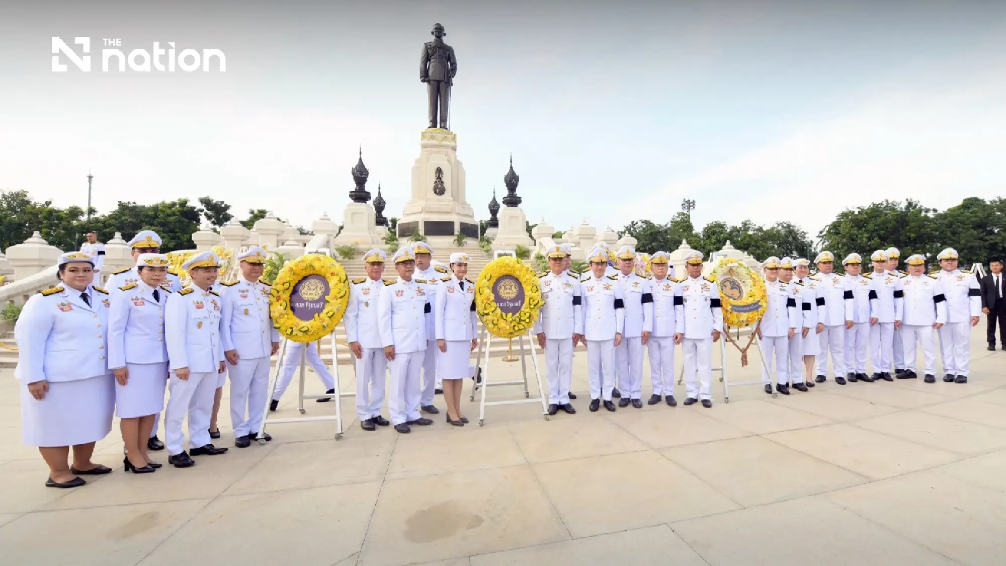 Anutin leads Cabinet tribute to King Rama IX on memorial day