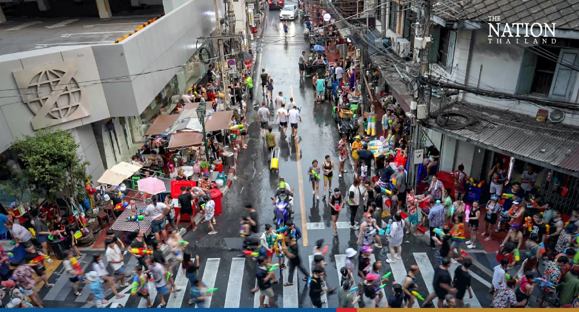 Songkran 2023 wraps up with fierce splashing in Khao San, Silom - Photo 3