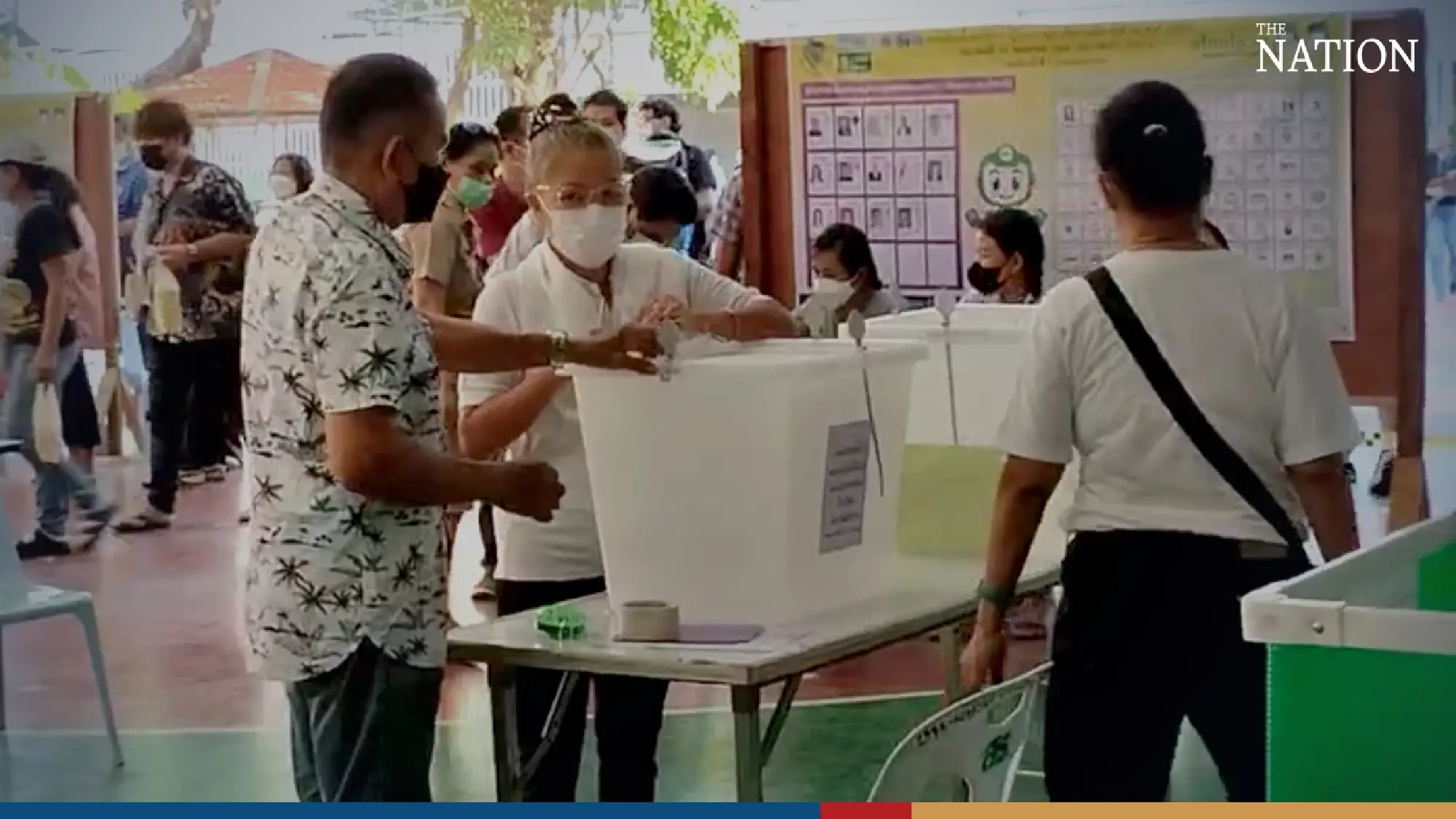 Bangkok voting on Sunday - Photo 6