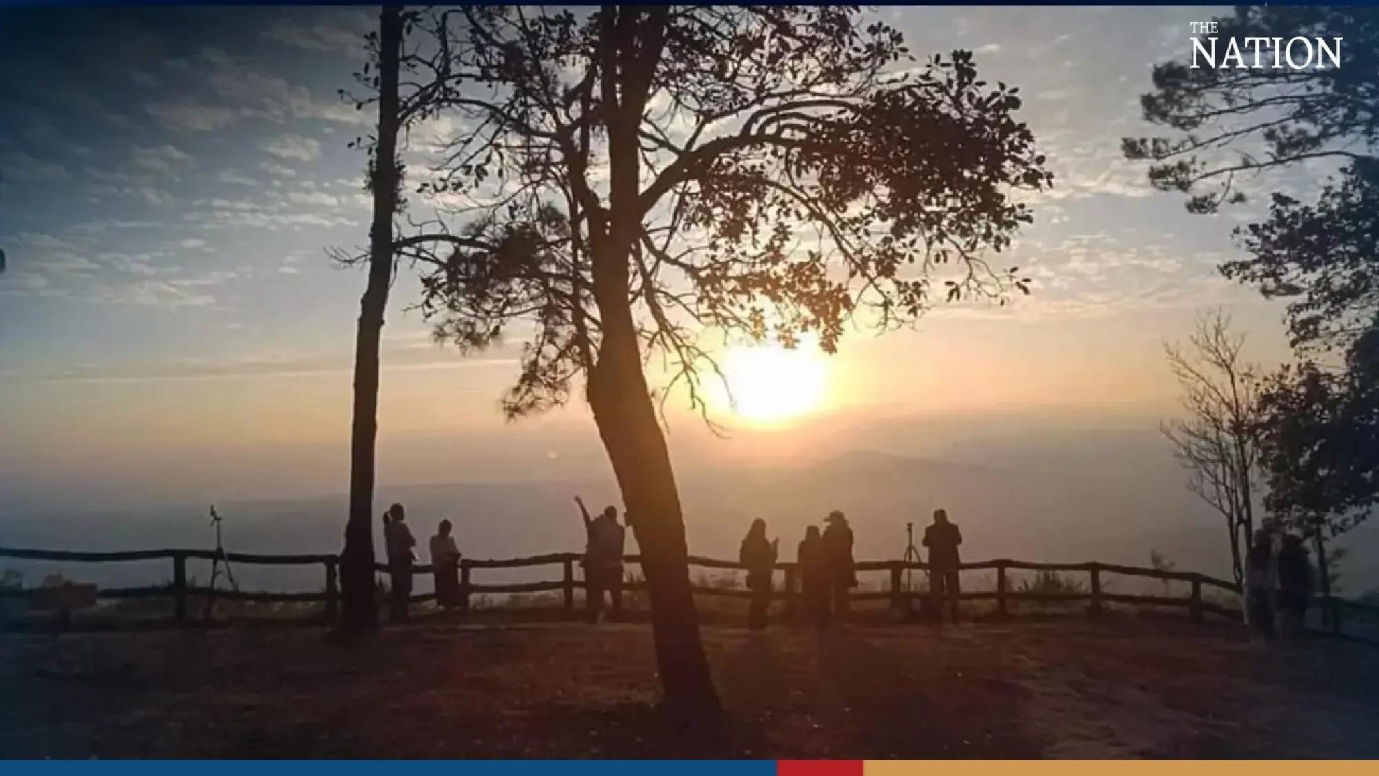 Phu Kradueng National Park closed for four months - Photo 1