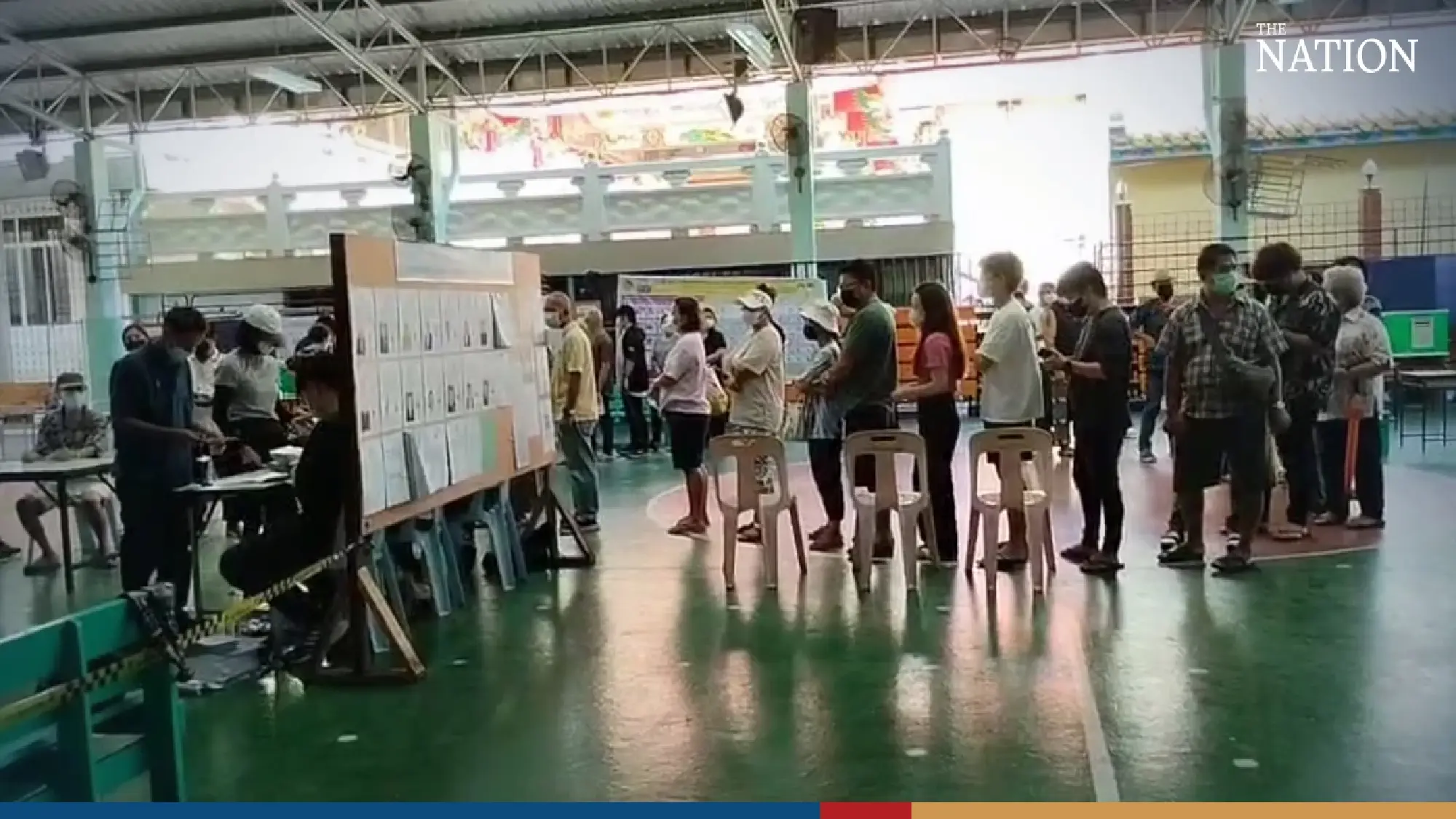 Bangkok voting on Sunday - Photo 7