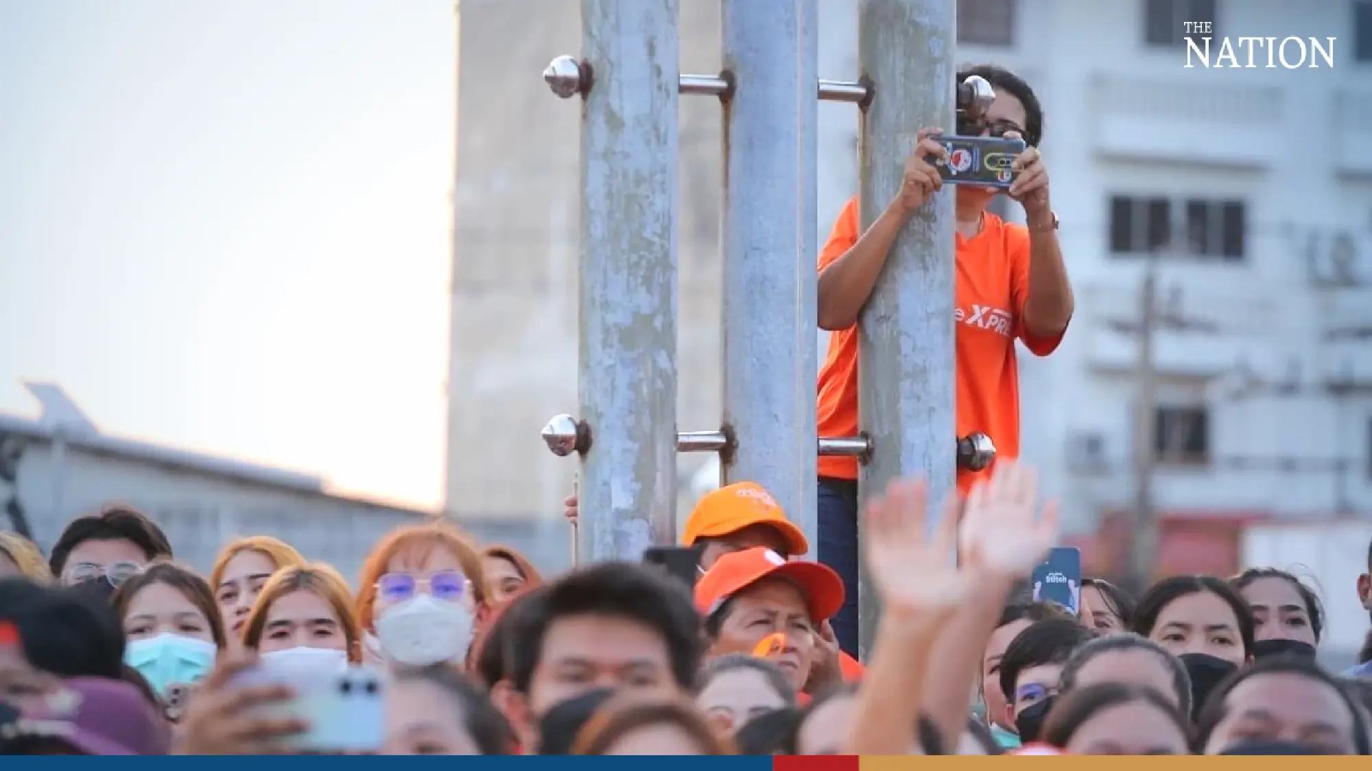 Move Forward will tie 450-baht wage raise with other benefits, says Pita - Photo 10