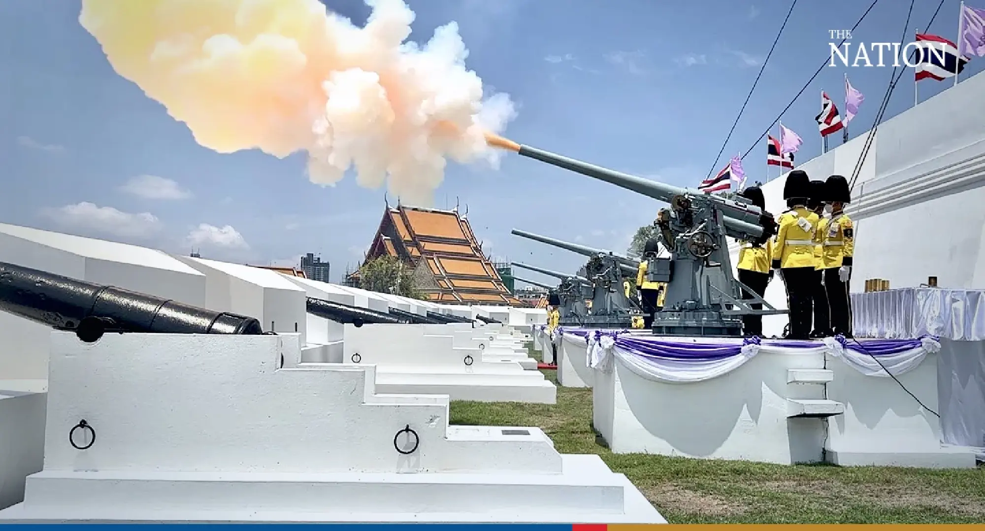 Thai military honours Queen Suthida with 21-gun salute on her birthday - Photo 3