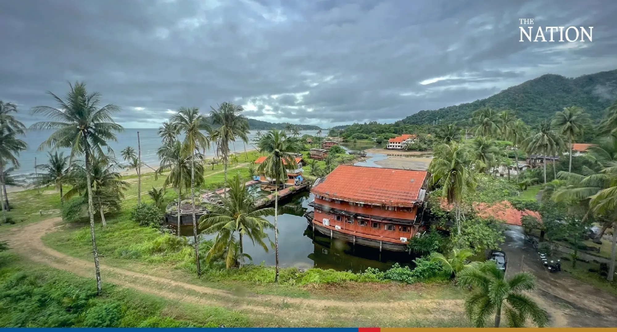 Thailand’s Koh Chang offers “haunted” experience in abandoned ship-hotel - Photo 6