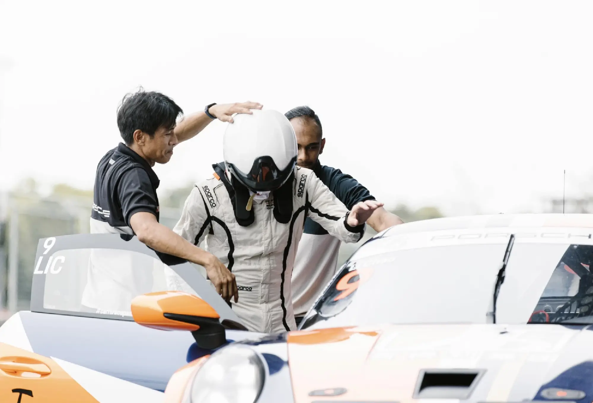 Porsche - Photo 18