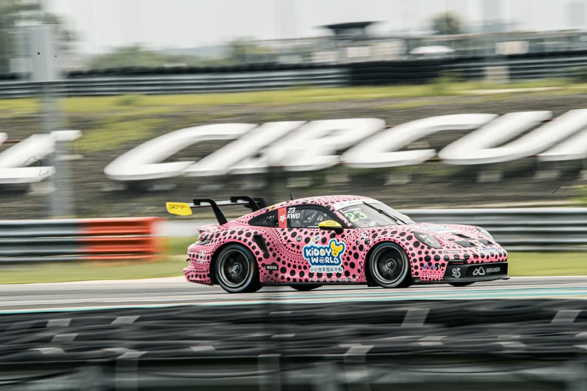 Porsche - Photo 38