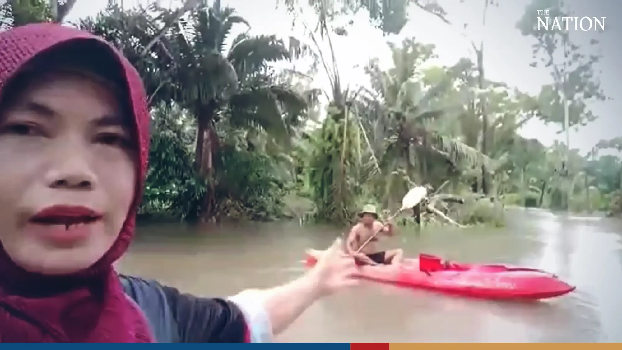 Satun villages waist-deep in water after 3 days of rain - Photo 2