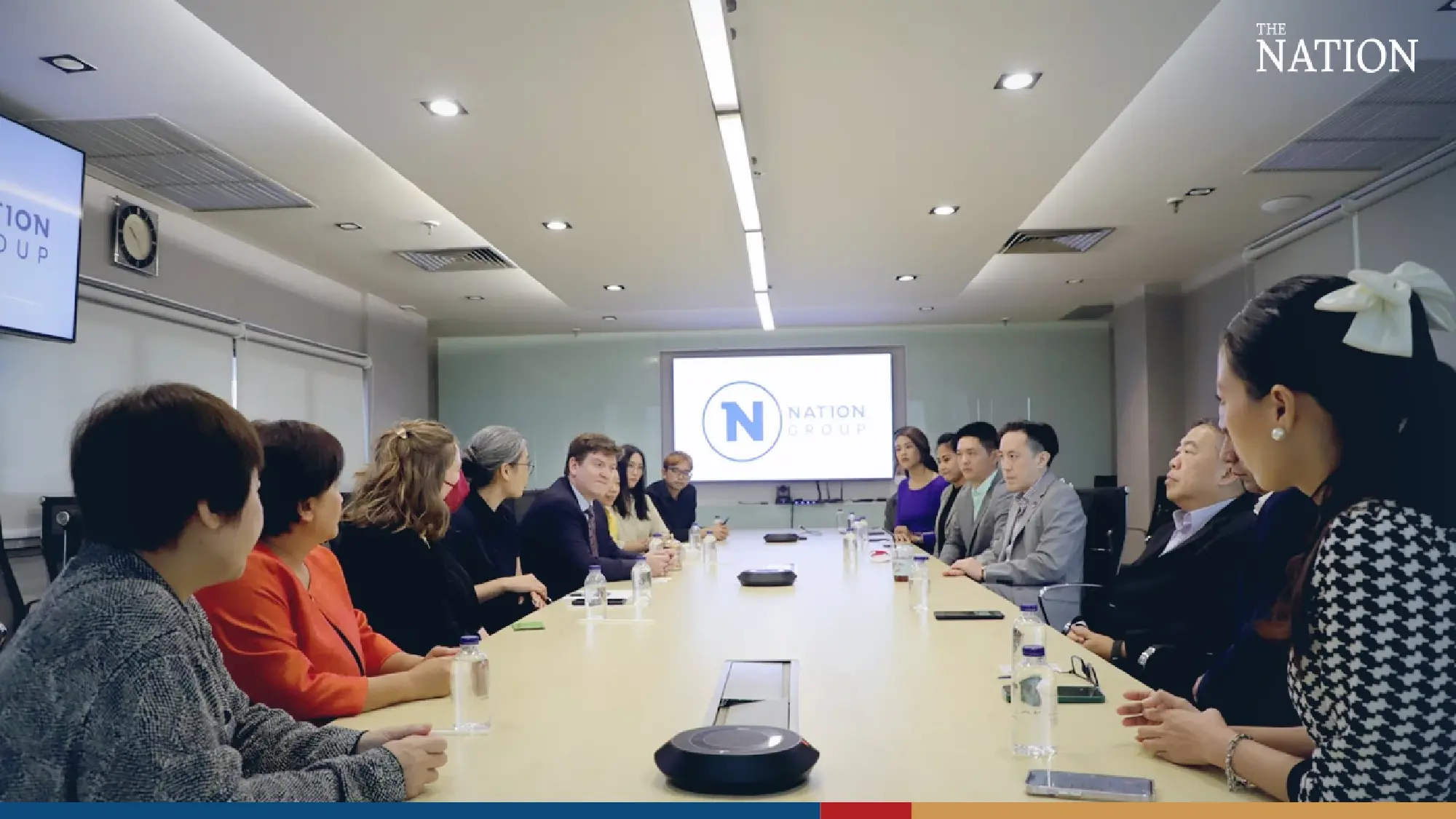 New US Embassy spokesman visits The Nation for a chat with CEO, editor-in-chief - Photo 3