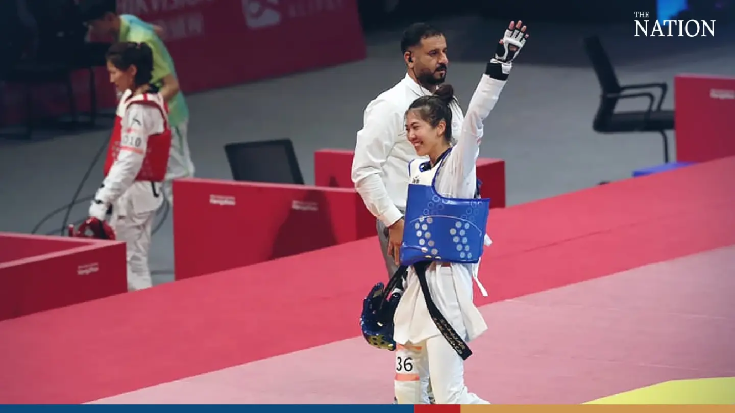 Taekwondo star Panipak lands first Asian Games gold for Thailand in controversial thriller - Photo 4