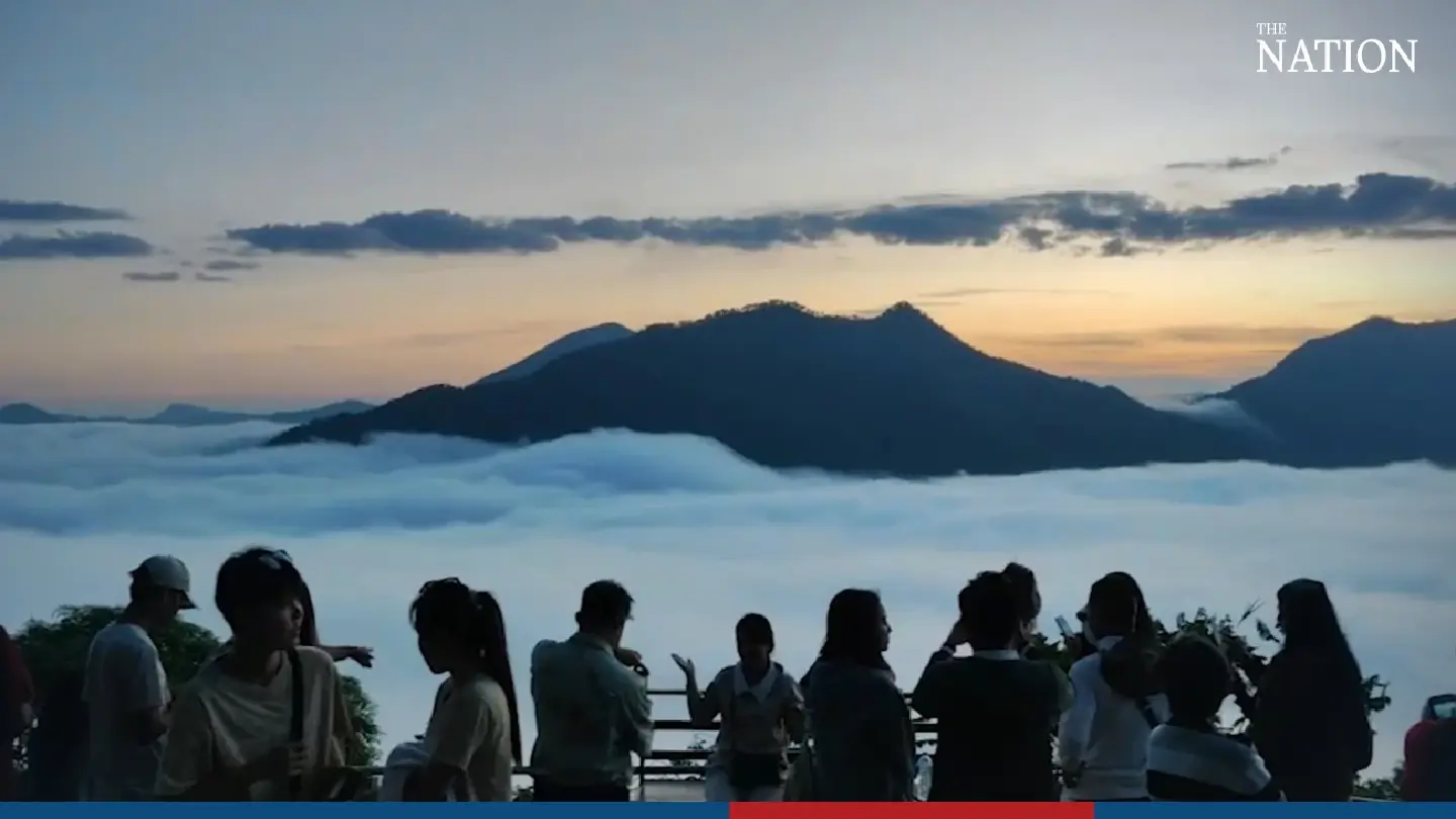 Morning chills and seas of mist - Photo 1